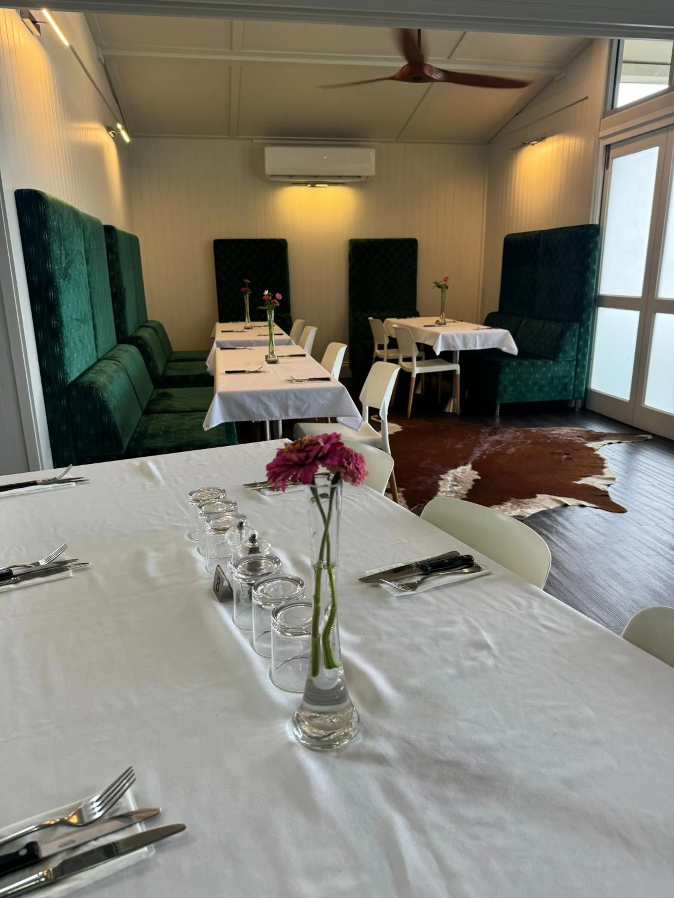 Restaurant/places to eat in Banana Hotel Motel