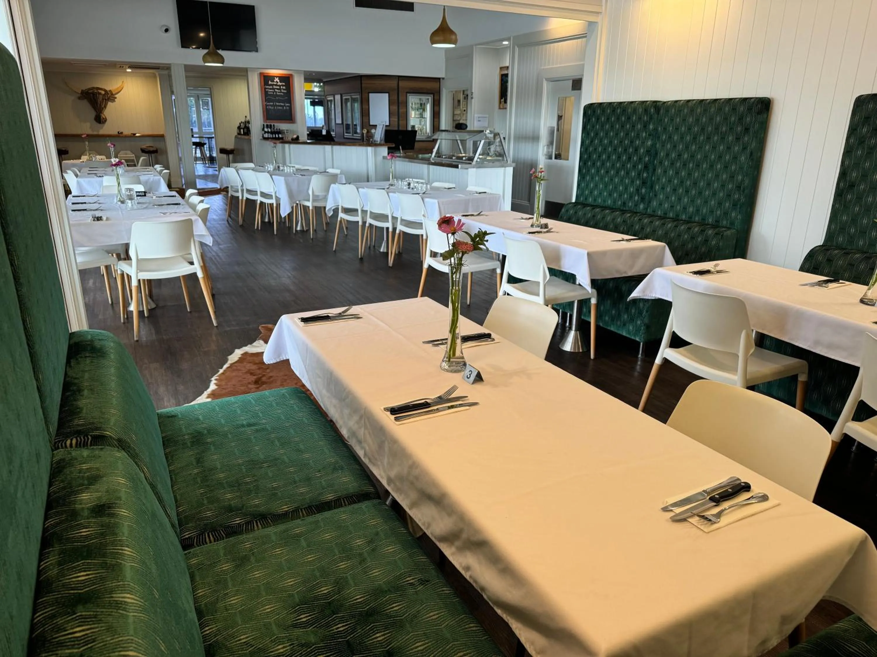 Restaurant/places to eat in Banana Hotel Motel