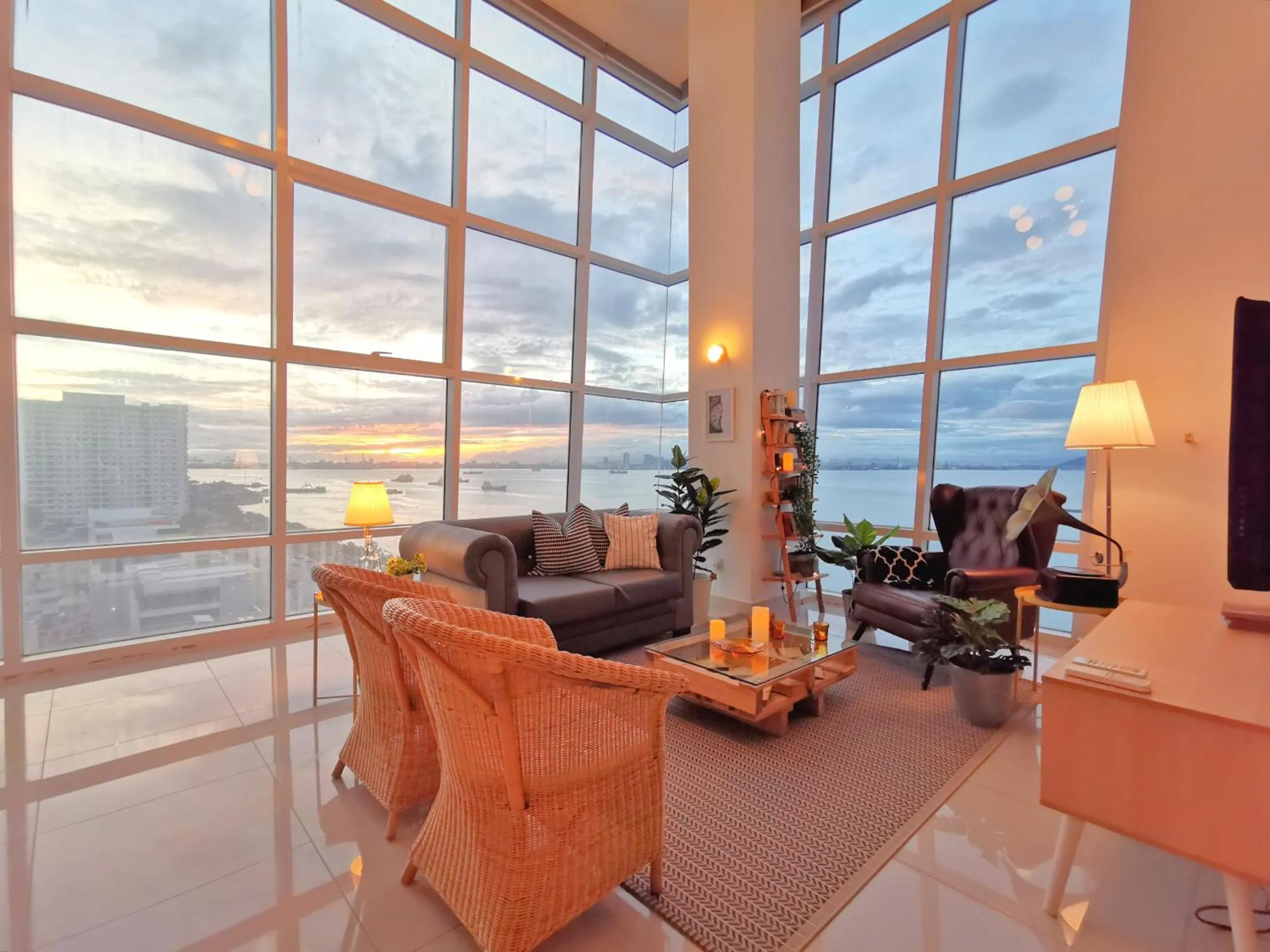 Living room in Maritime Suites Holiday Rental