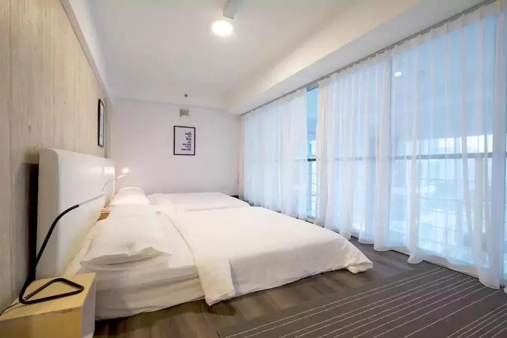 Bed in Maritime Suites Holiday Rental