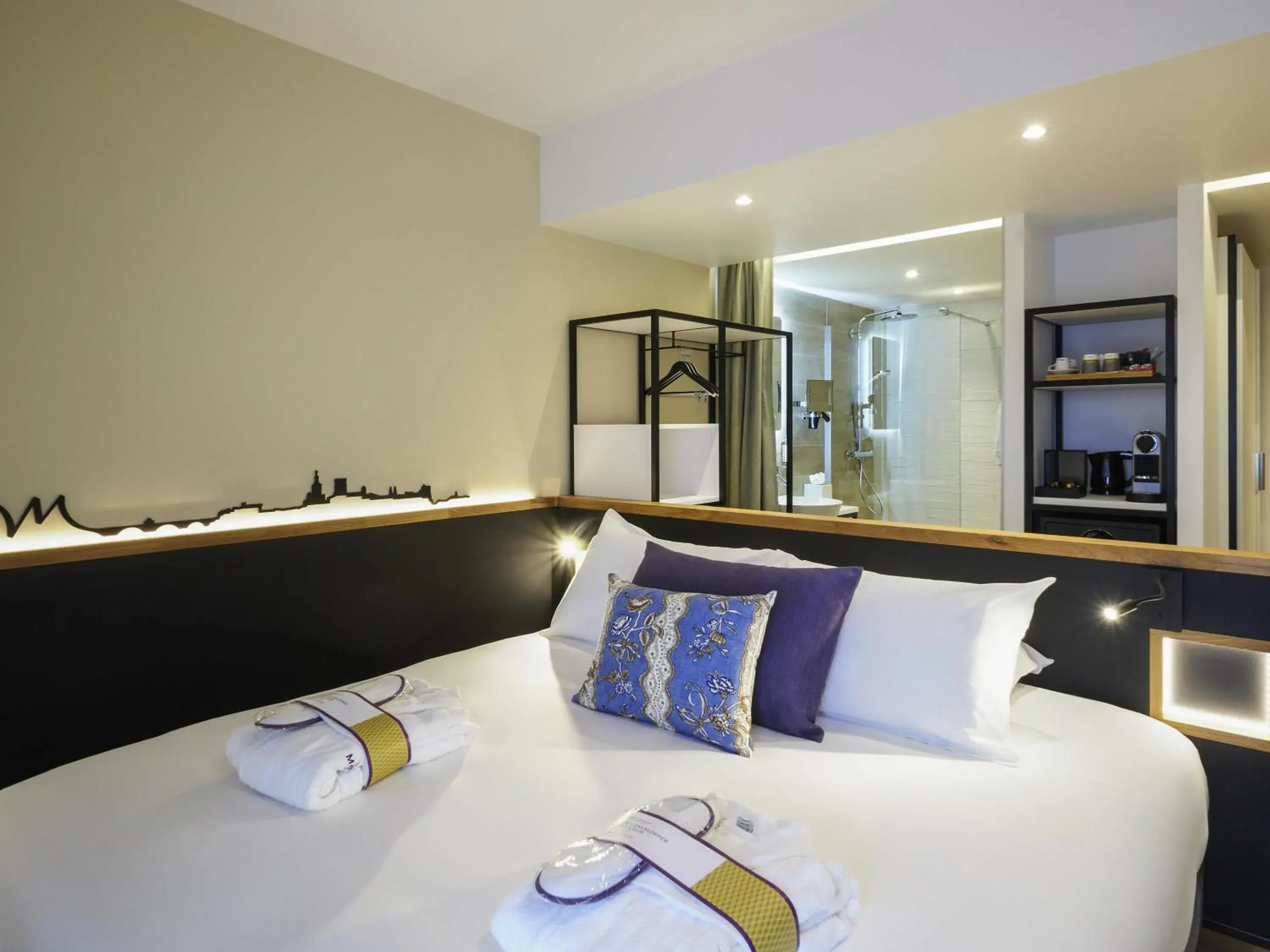 Privilege Double Room in Mercure Avignon TGV Hotel & Spa Privilege Double Room in Mercure Avignon TGV Hotel & Spa