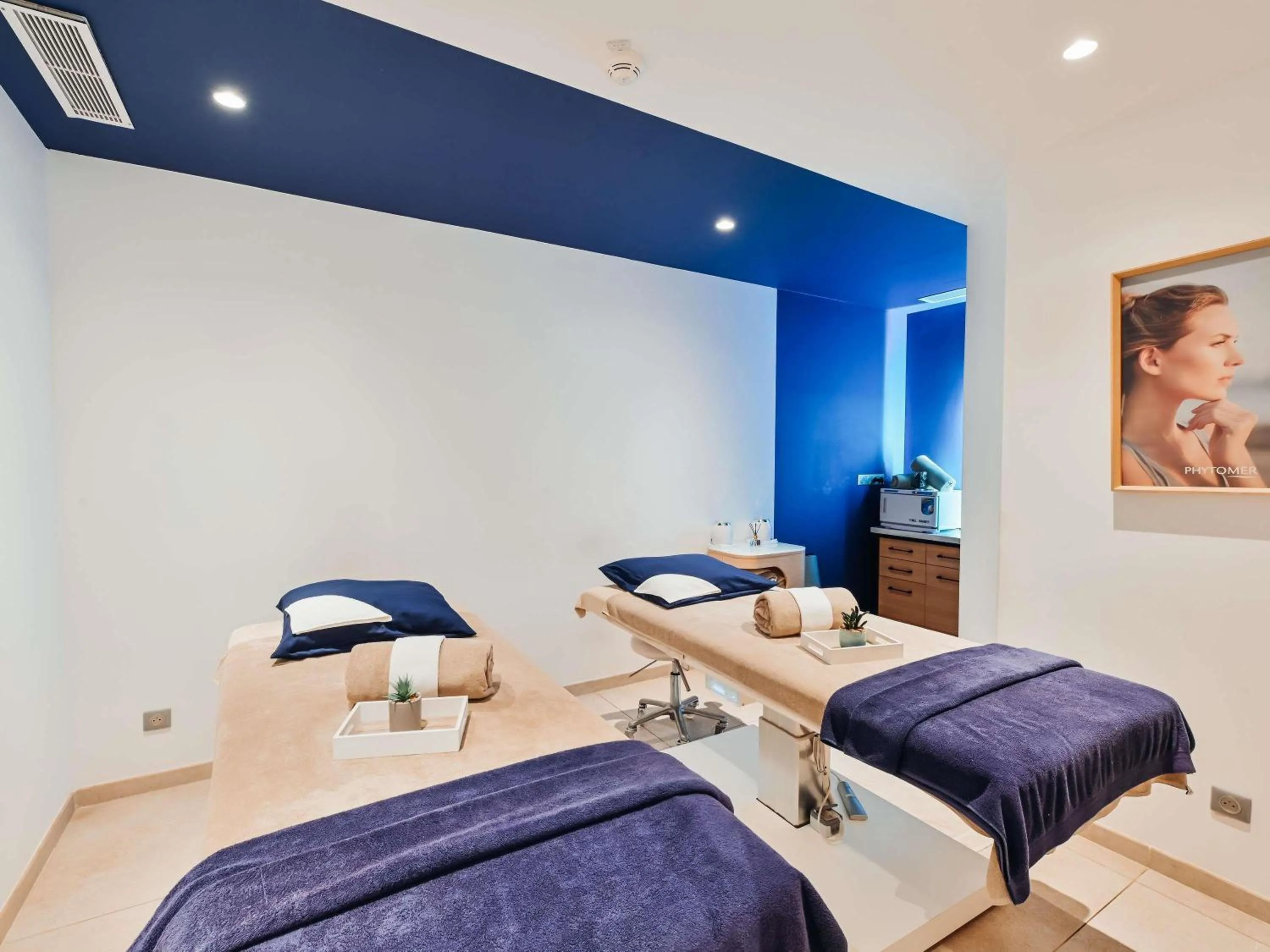 Spa and wellness centre/facilities in Mercure Avignon TGV Hotel & Spa