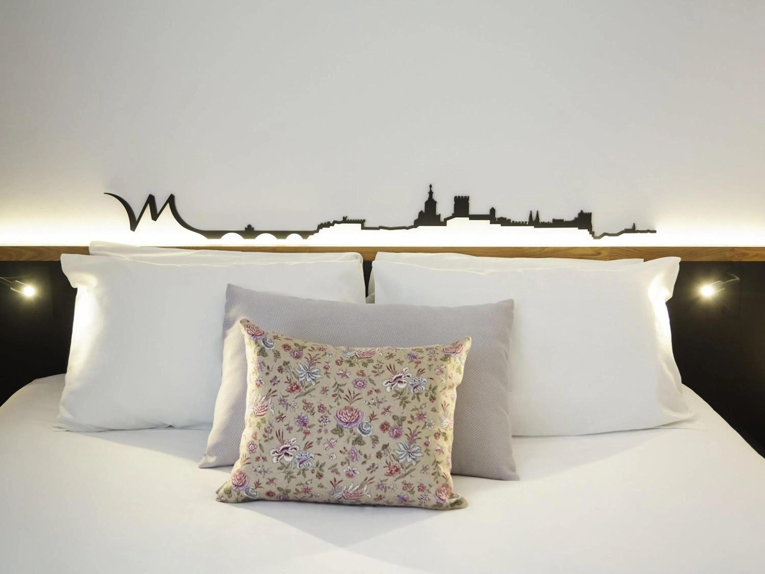 Bedroom, Bed in Mercure Avignon TGV Hotel & Spa