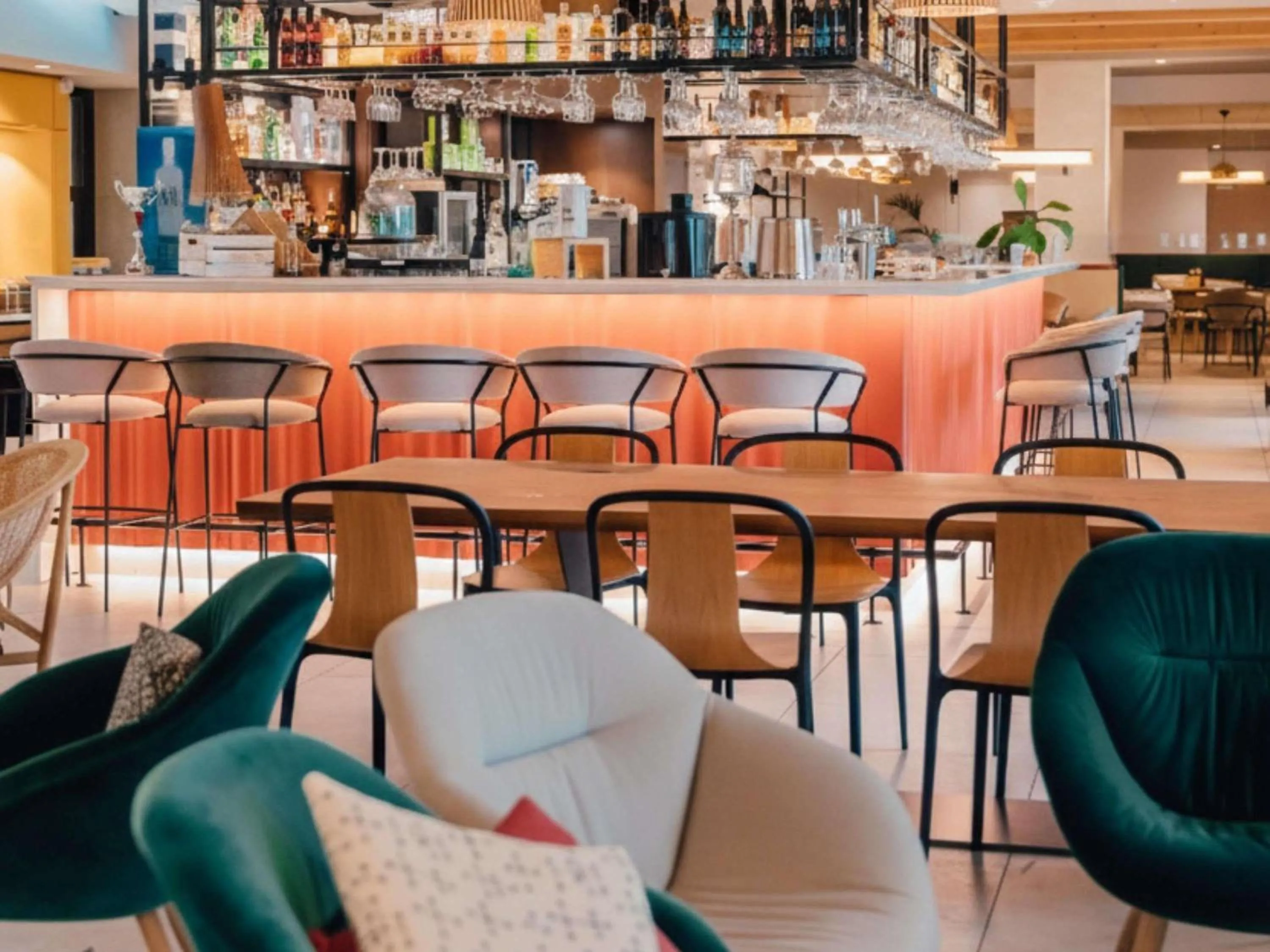 Restaurant/places to eat in Mercure Avignon TGV Hotel & Spa