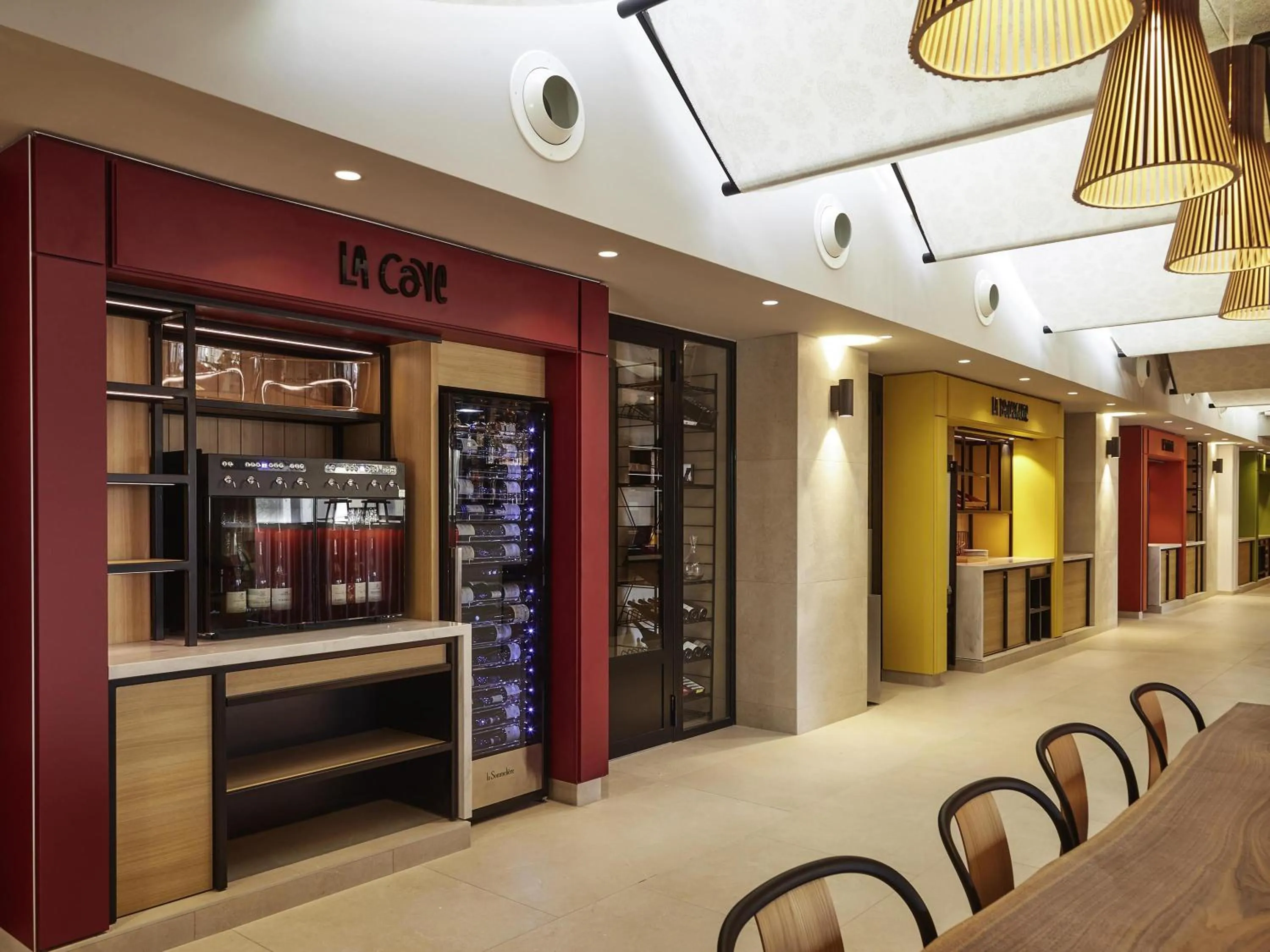 Property building in Mercure Avignon TGV Hotel & Spa