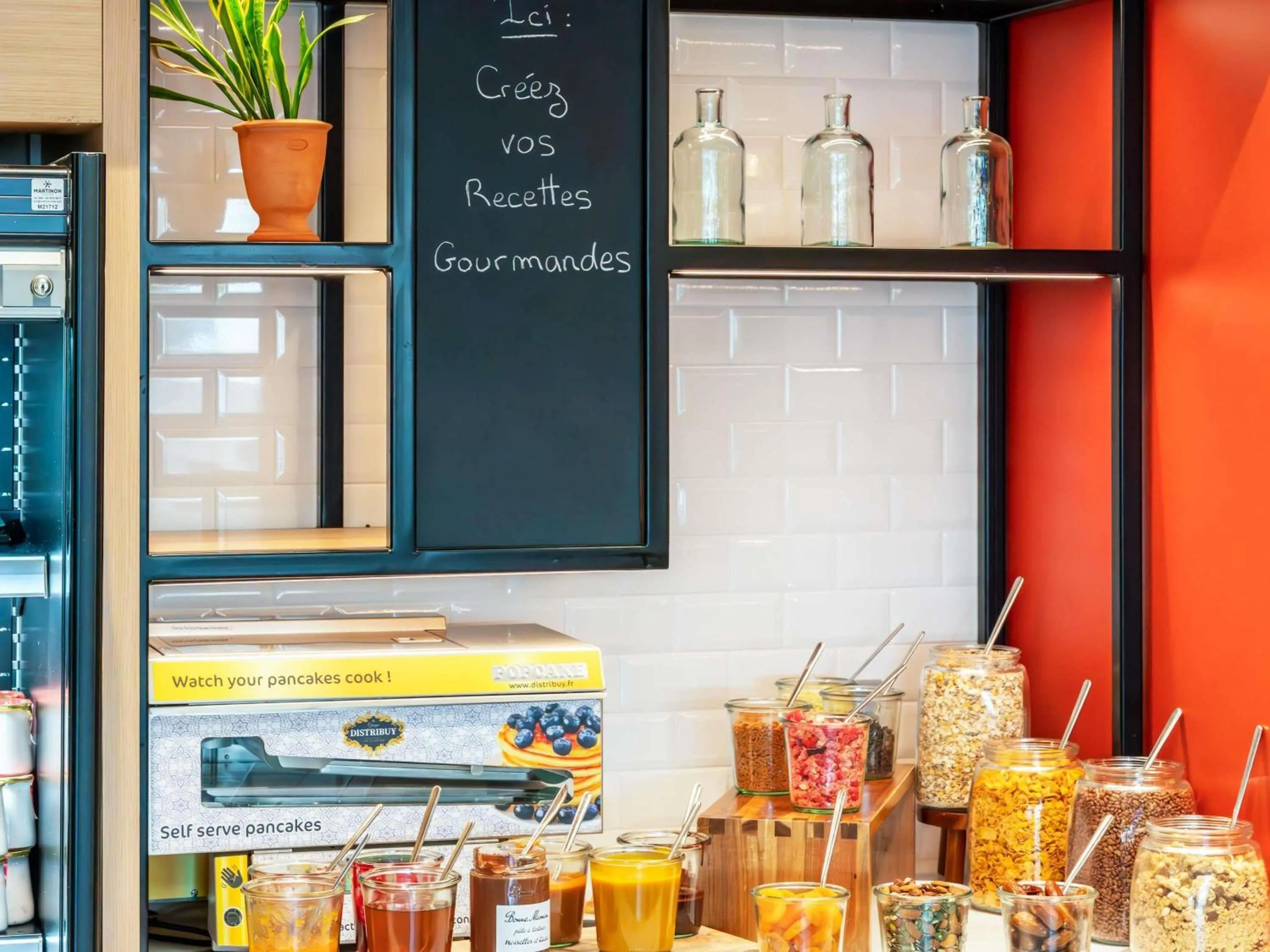 Breakfast in Mercure Avignon TGV Hotel & Spa