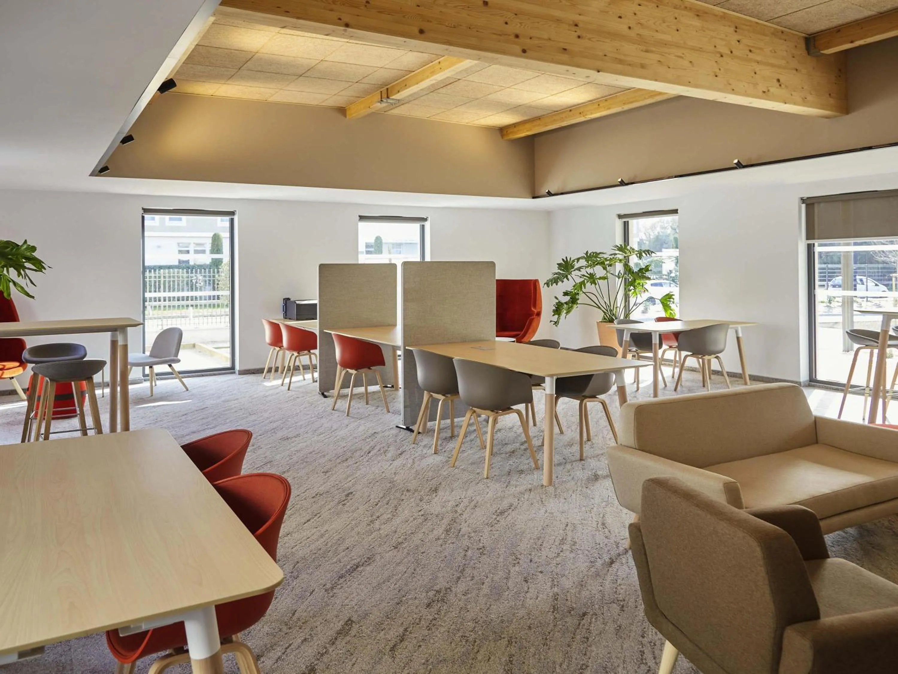 Meeting/conference room in Mercure Avignon TGV Hotel & Spa