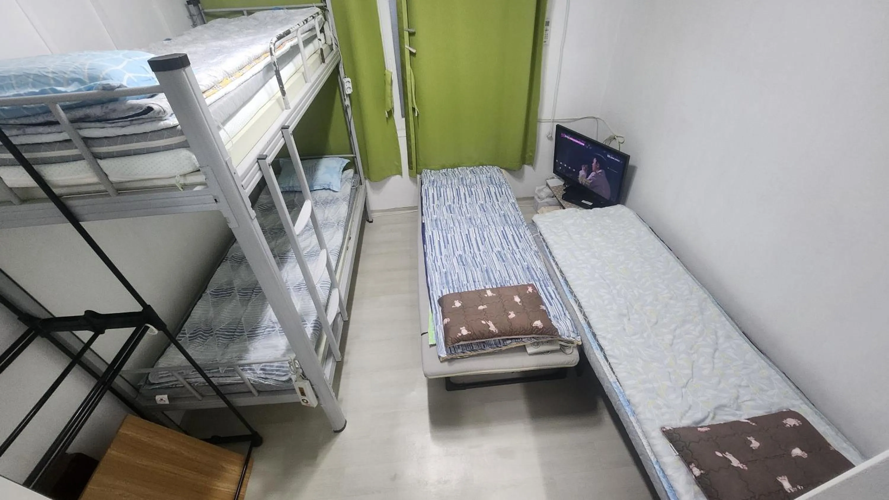 Bed in Exclusive Use Whole House For You