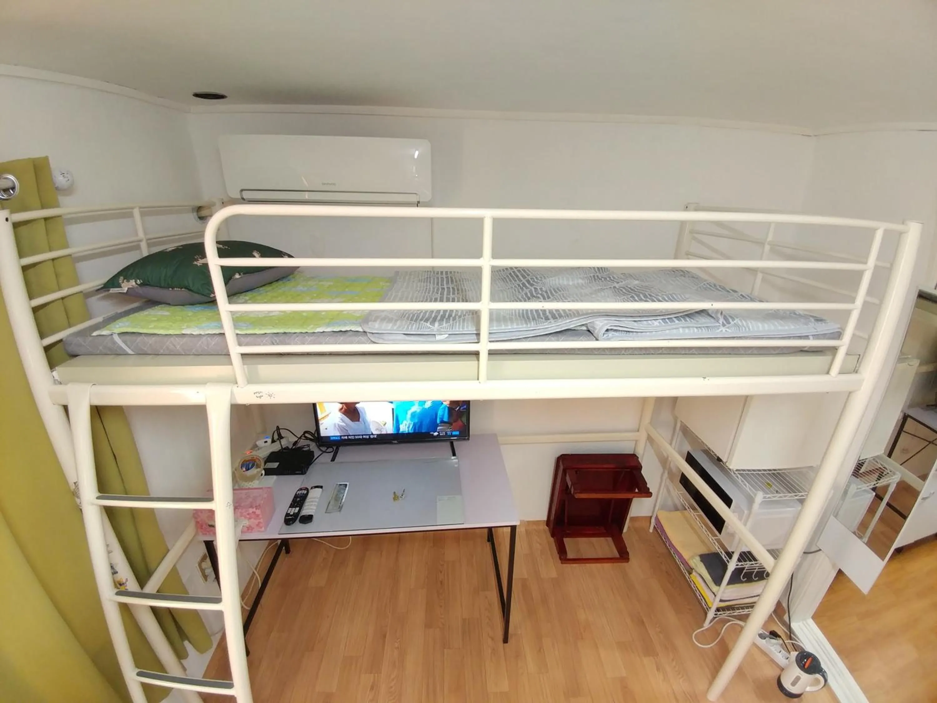 Bed in Exclusive Use Whole House For You