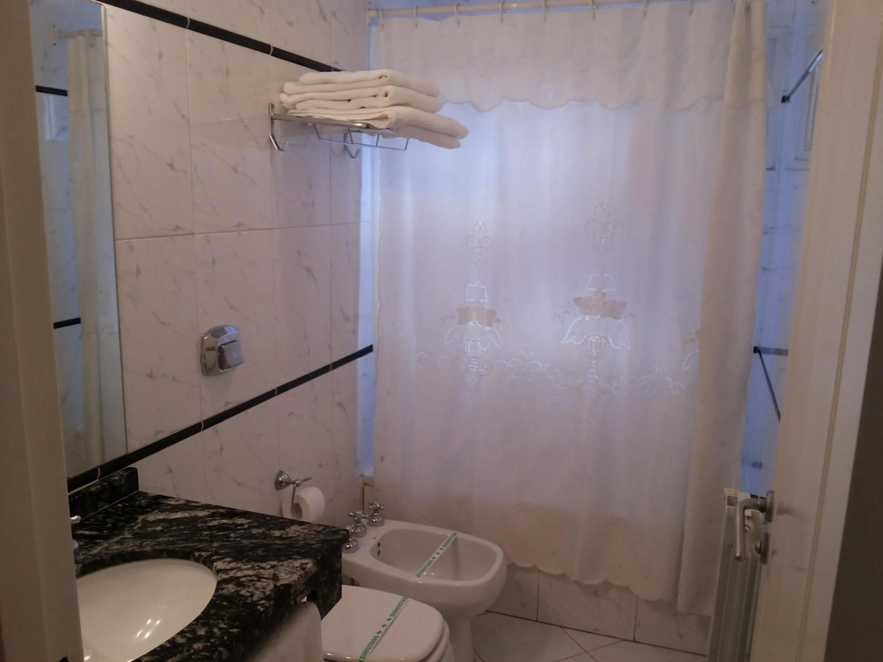 Bathroom in Pampa Plaza Hotel