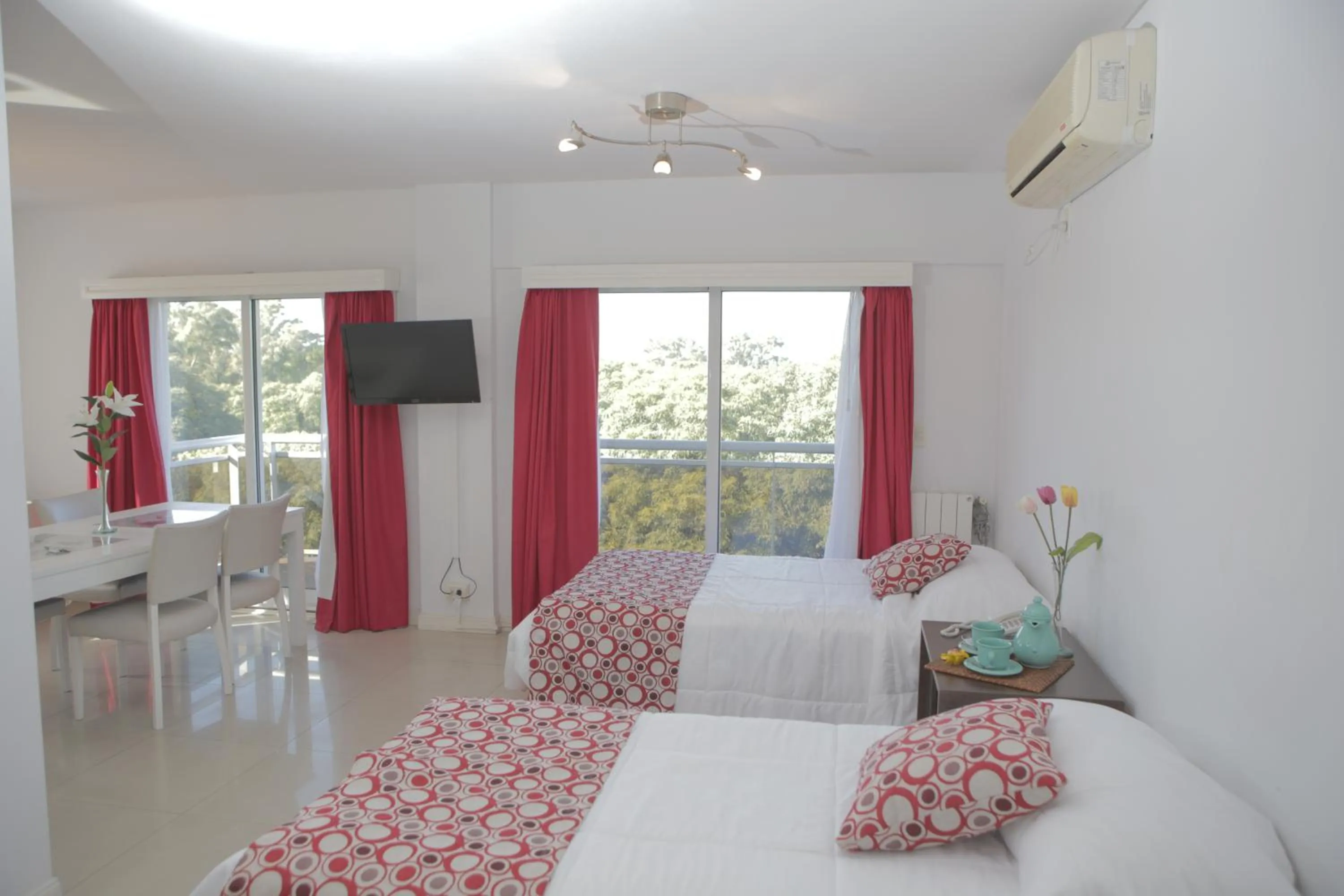 Photo of the whole room, Bed in Pampa Plaza Hotel