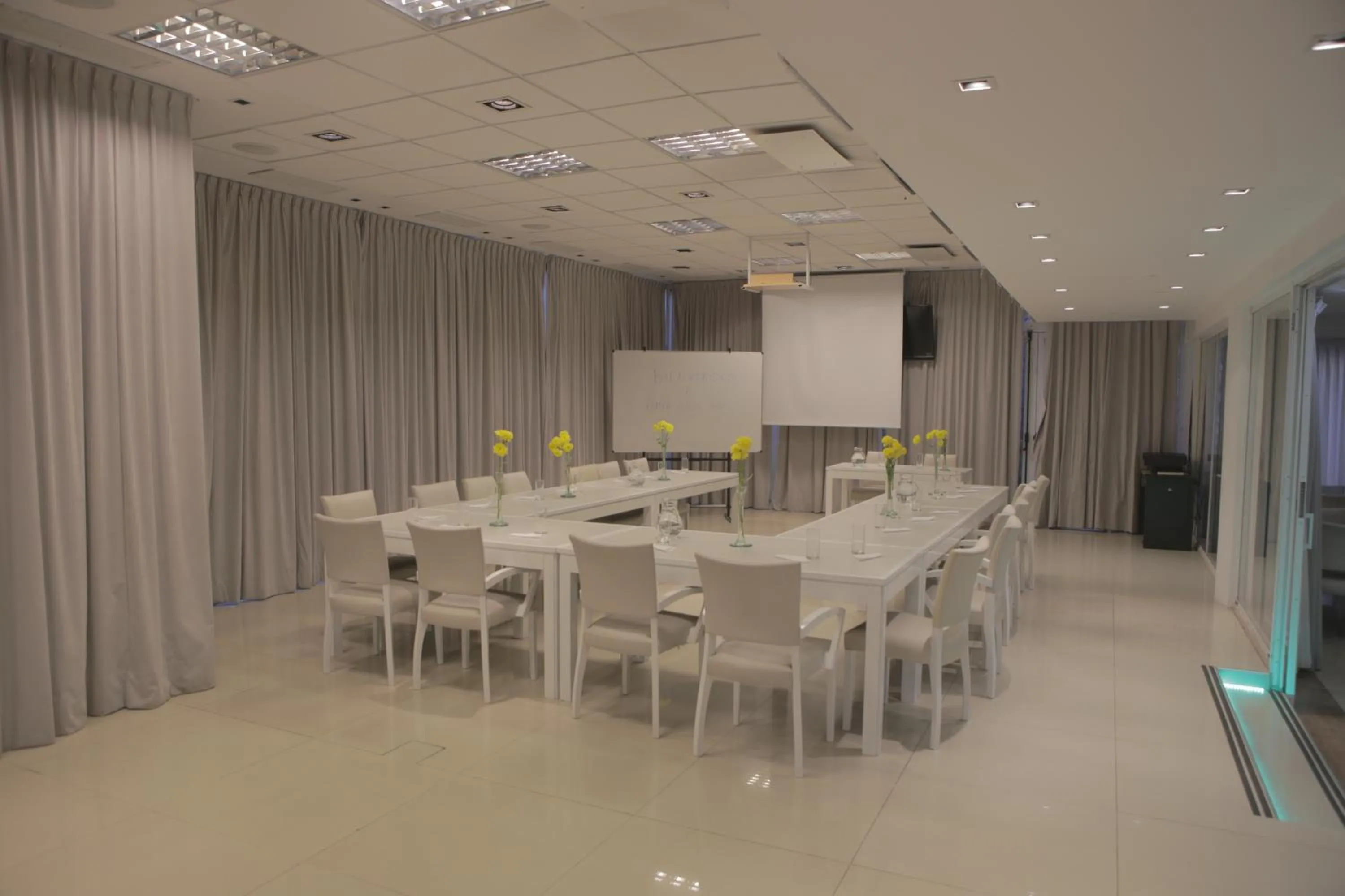 Meeting/conference room in Pampa Plaza Hotel