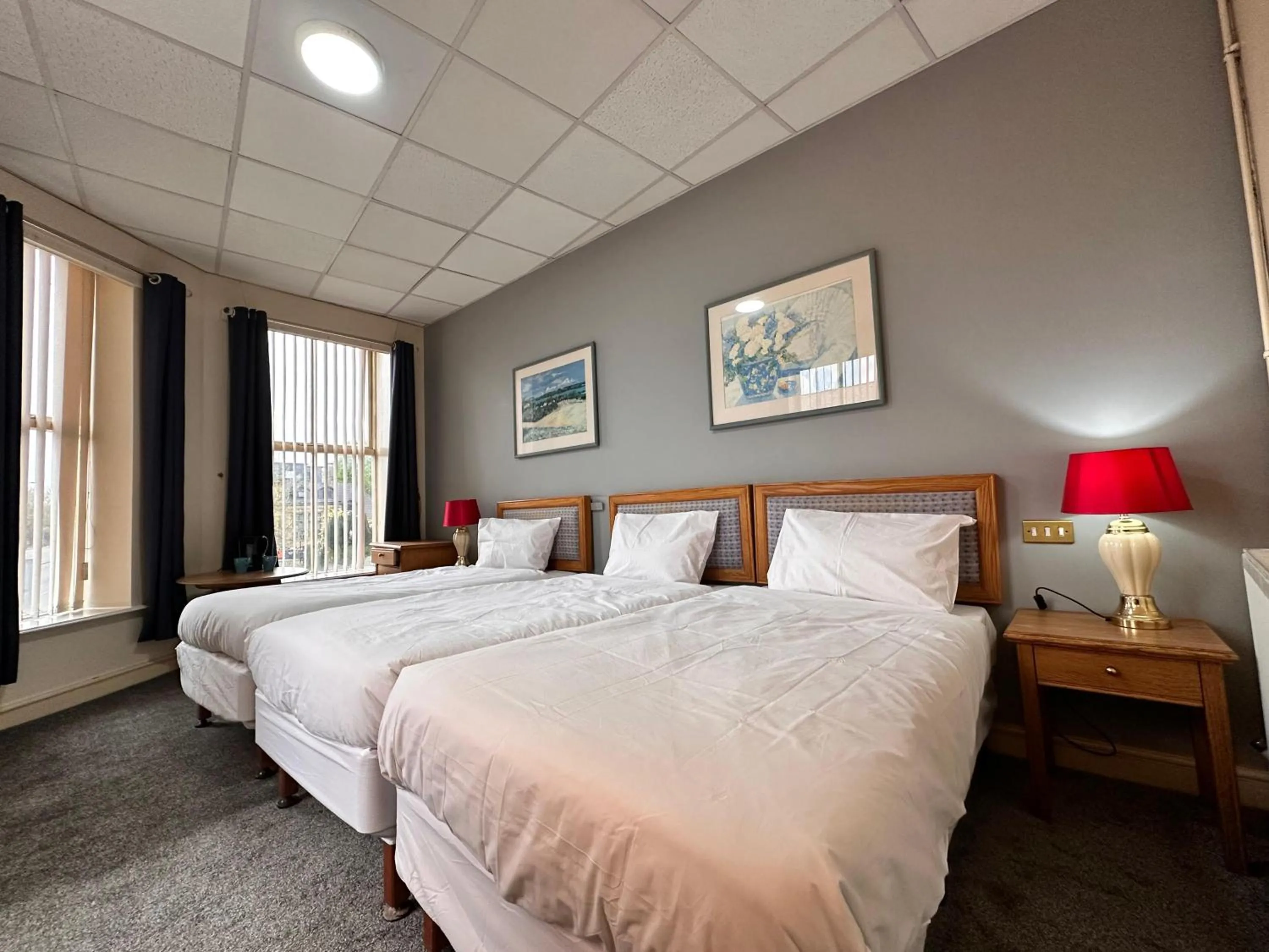 Bed in Throstles Nest Hotel