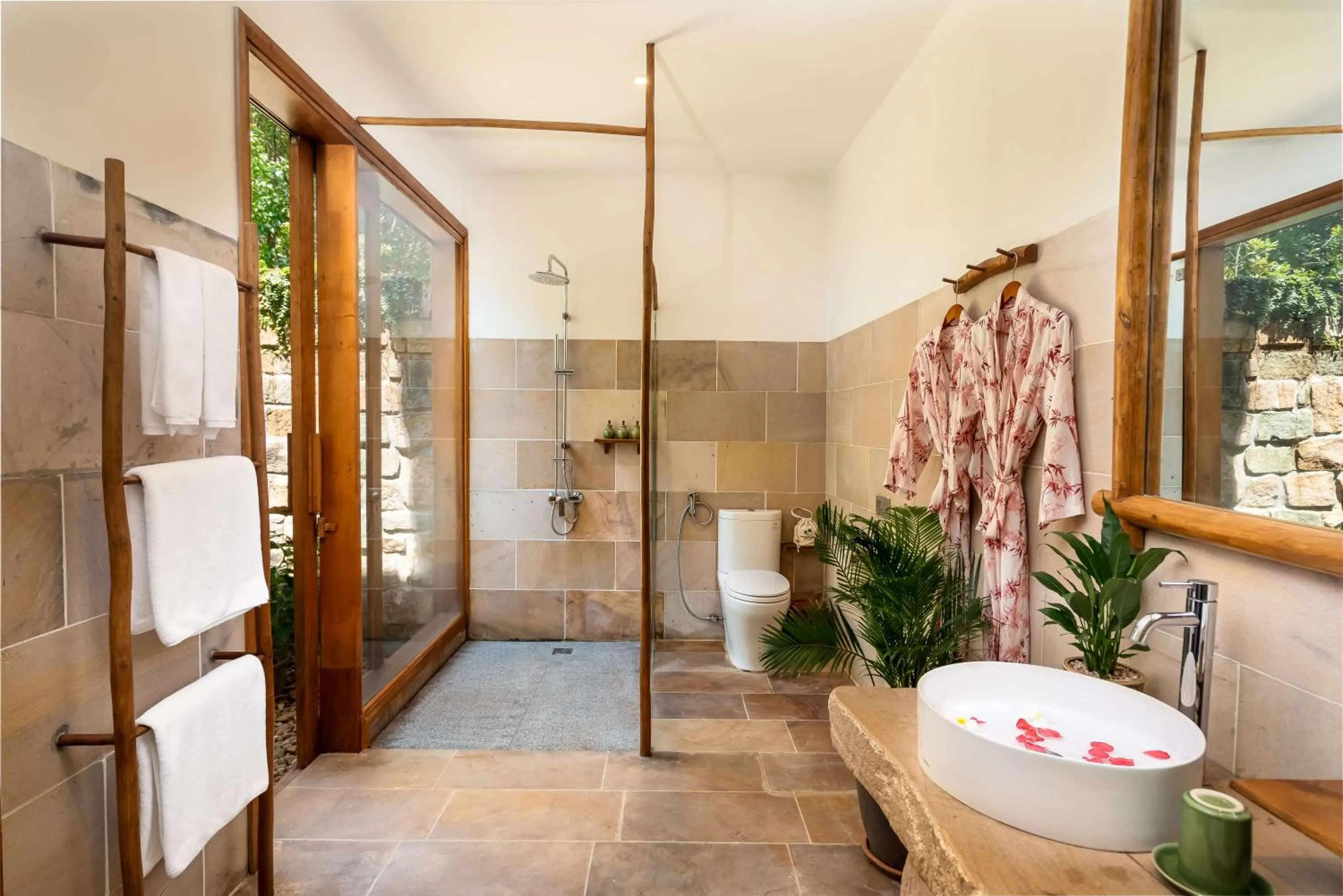 Shower in Green Bay Phu Quoc Resort & Spa