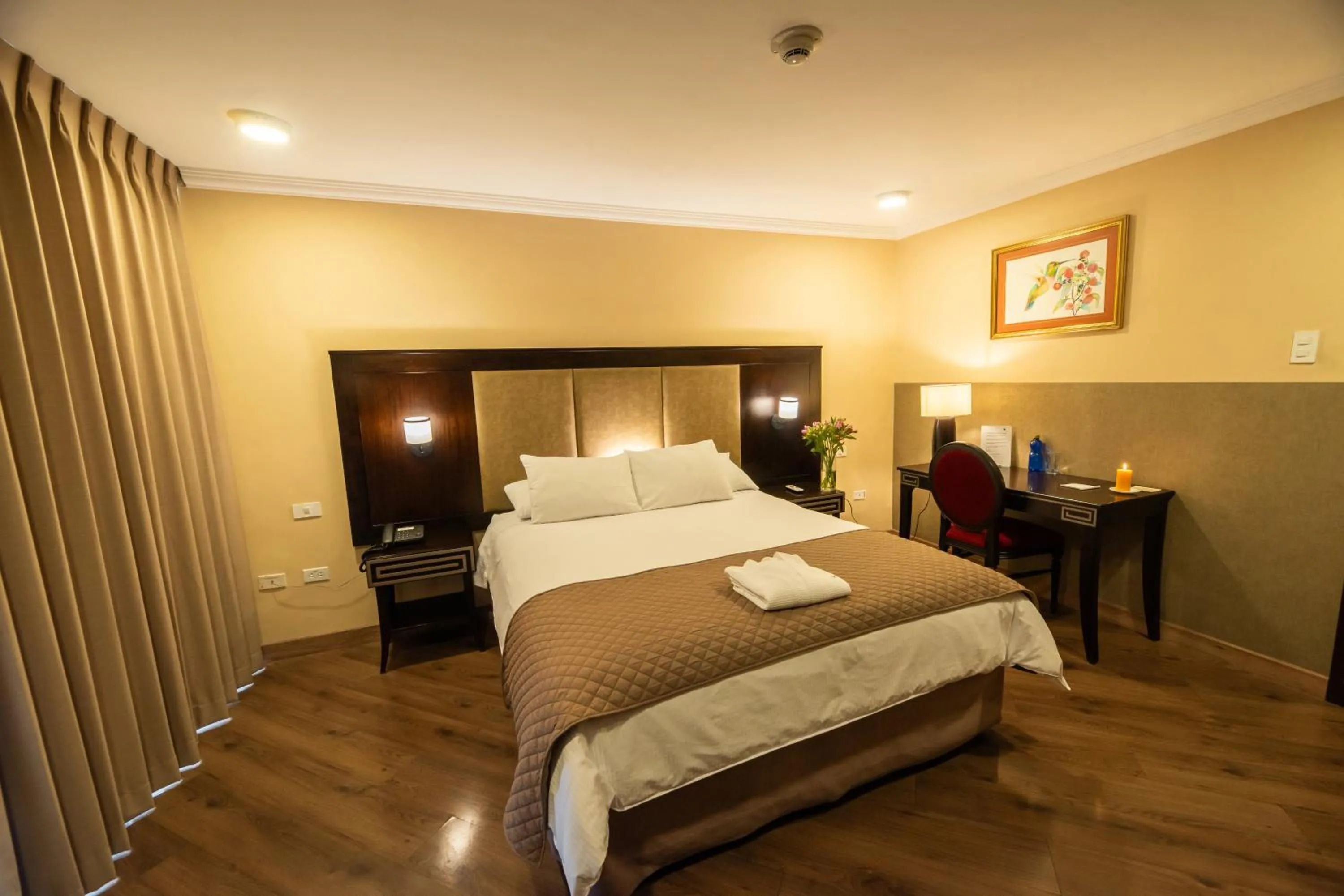 Bed in Quindeloma Art Hotel & Gallery