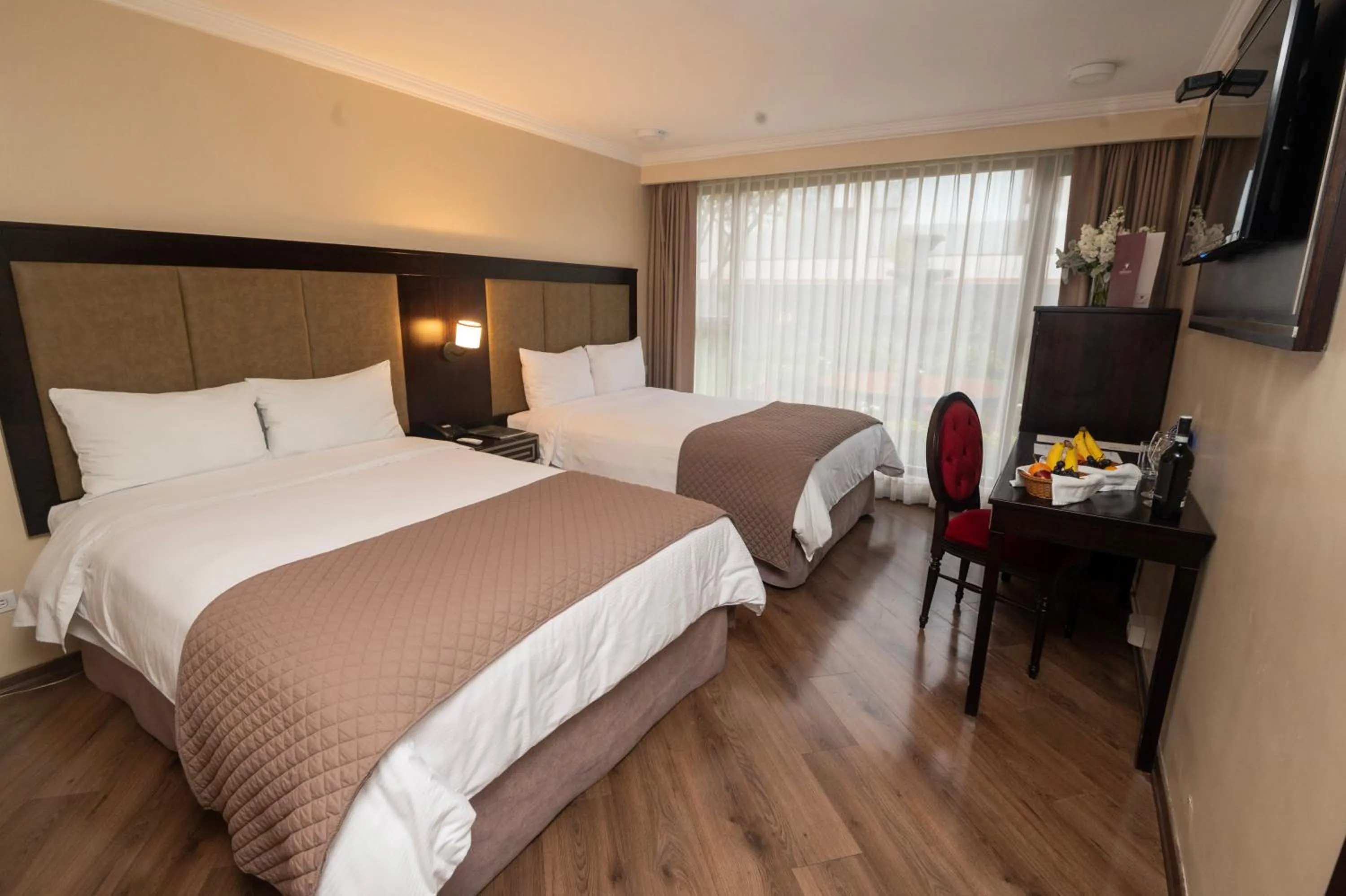 Bed in Quindeloma Art Hotel & Gallery