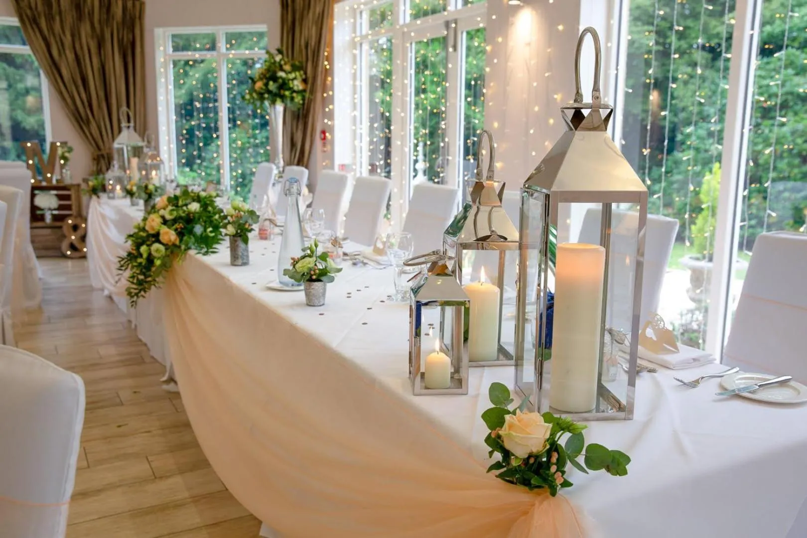 Restaurant/places to eat in Astley Bank Hotel