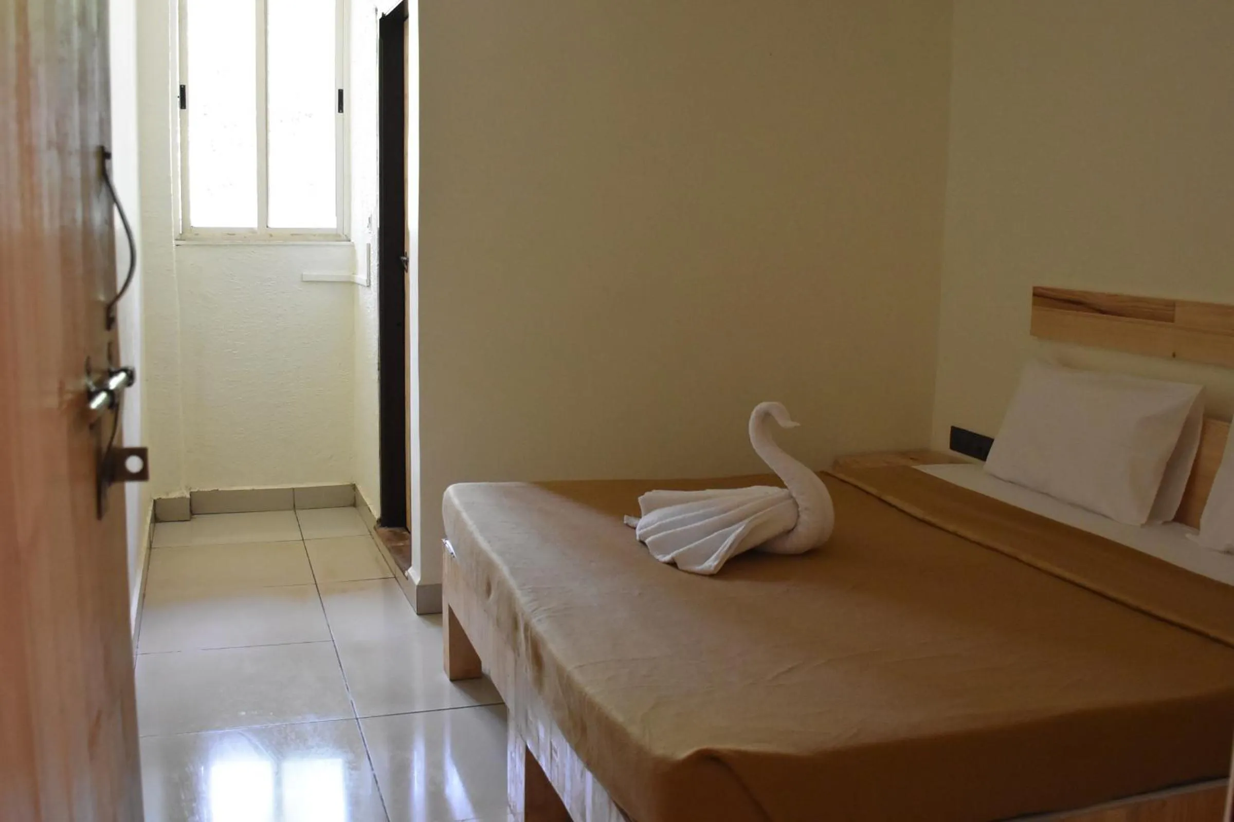 Photo of the whole room, Bed in Riverside Inn