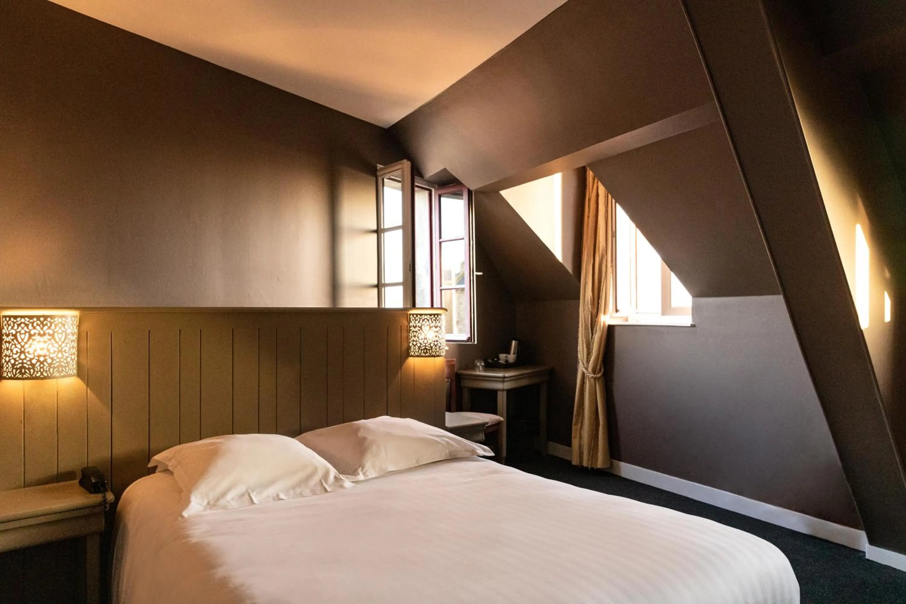 Bedroom, Bed in La Mère Poulard