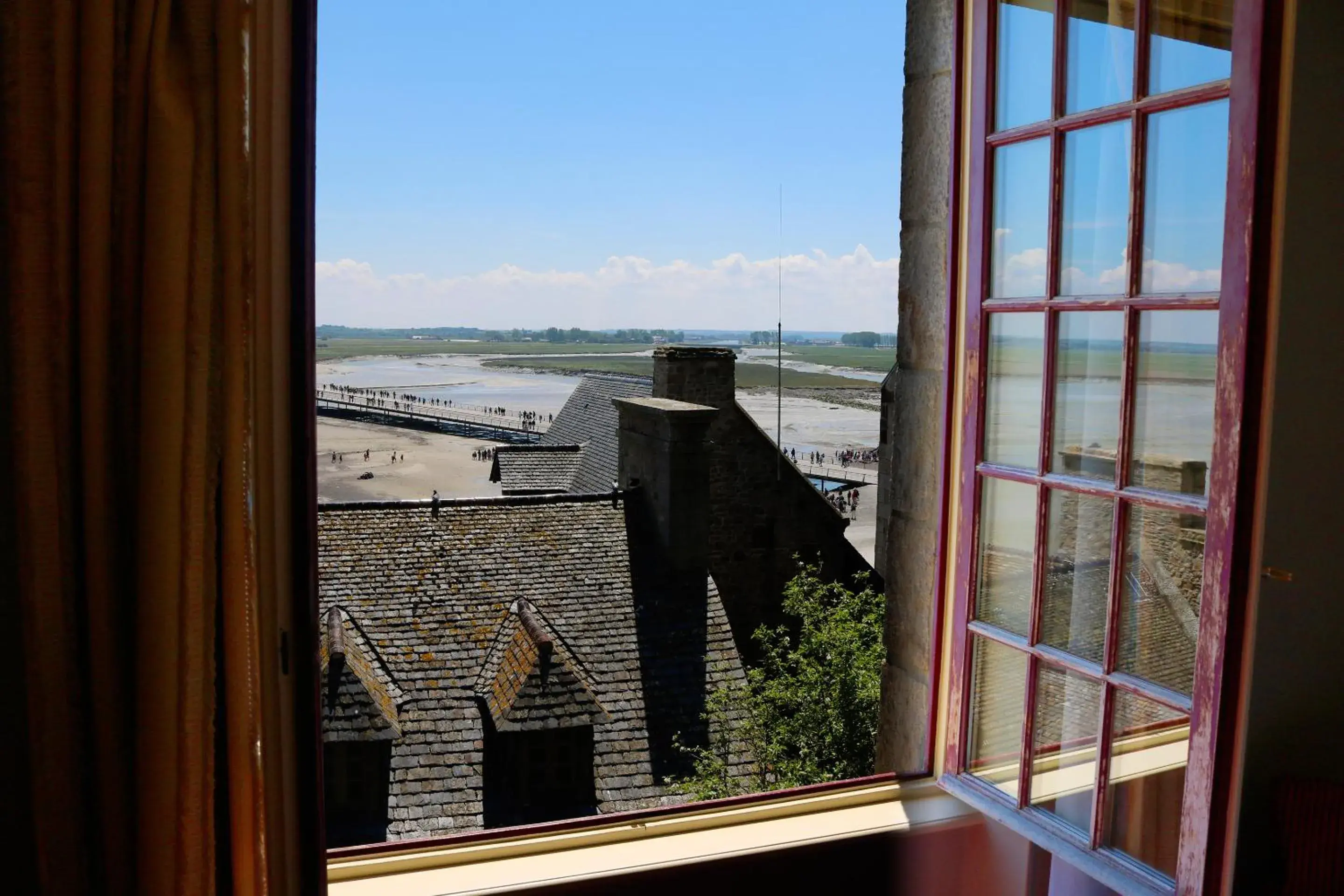 Double Room with views of Mont-Saint-Michel Bay - HIstorical Inn in La Mère Poulard Double Room with views of Mont-Saint-Michel Bay - HIstorical Inn in La Mère Poulard
