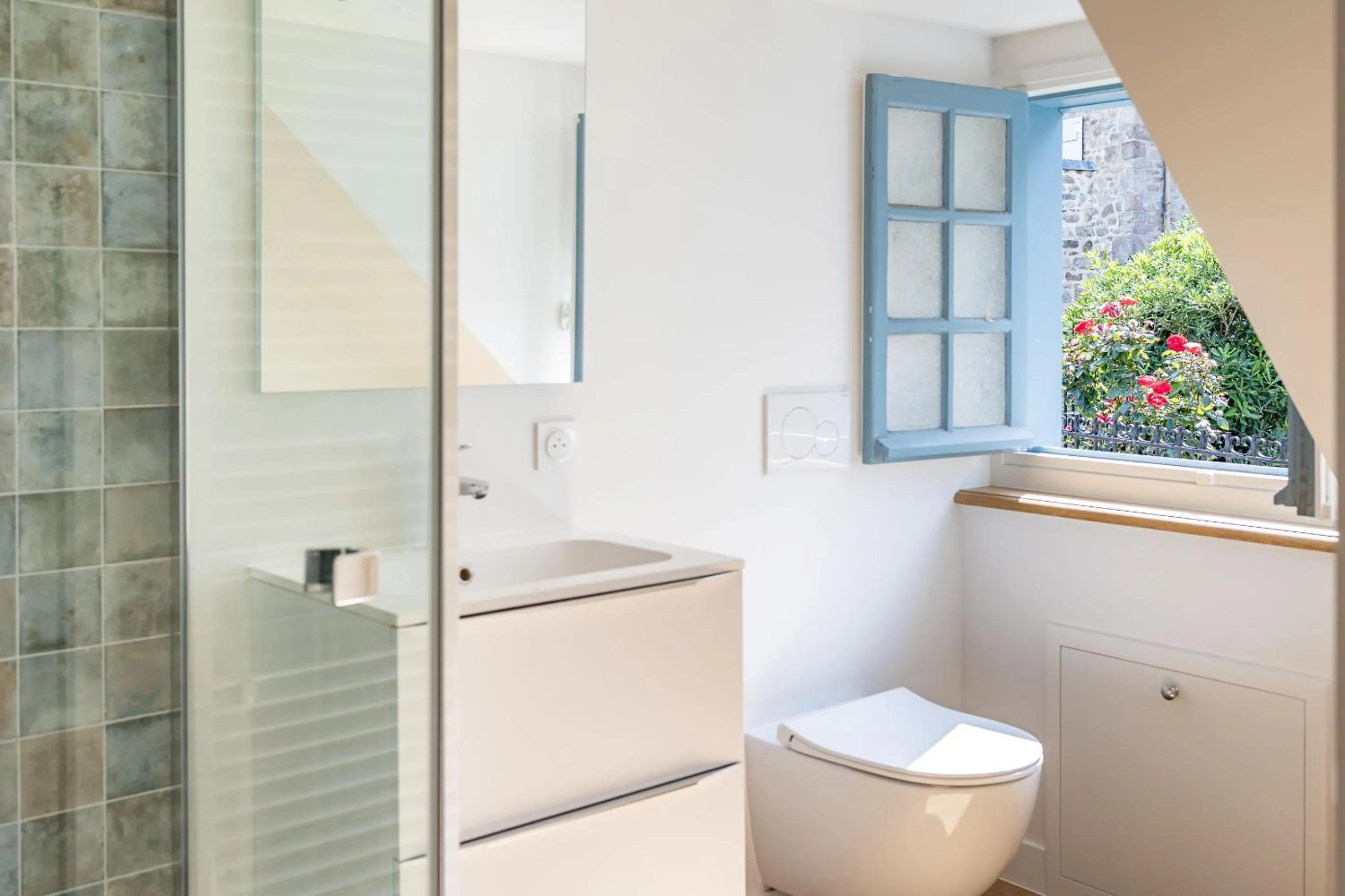 Toilet in La Mère Poulard