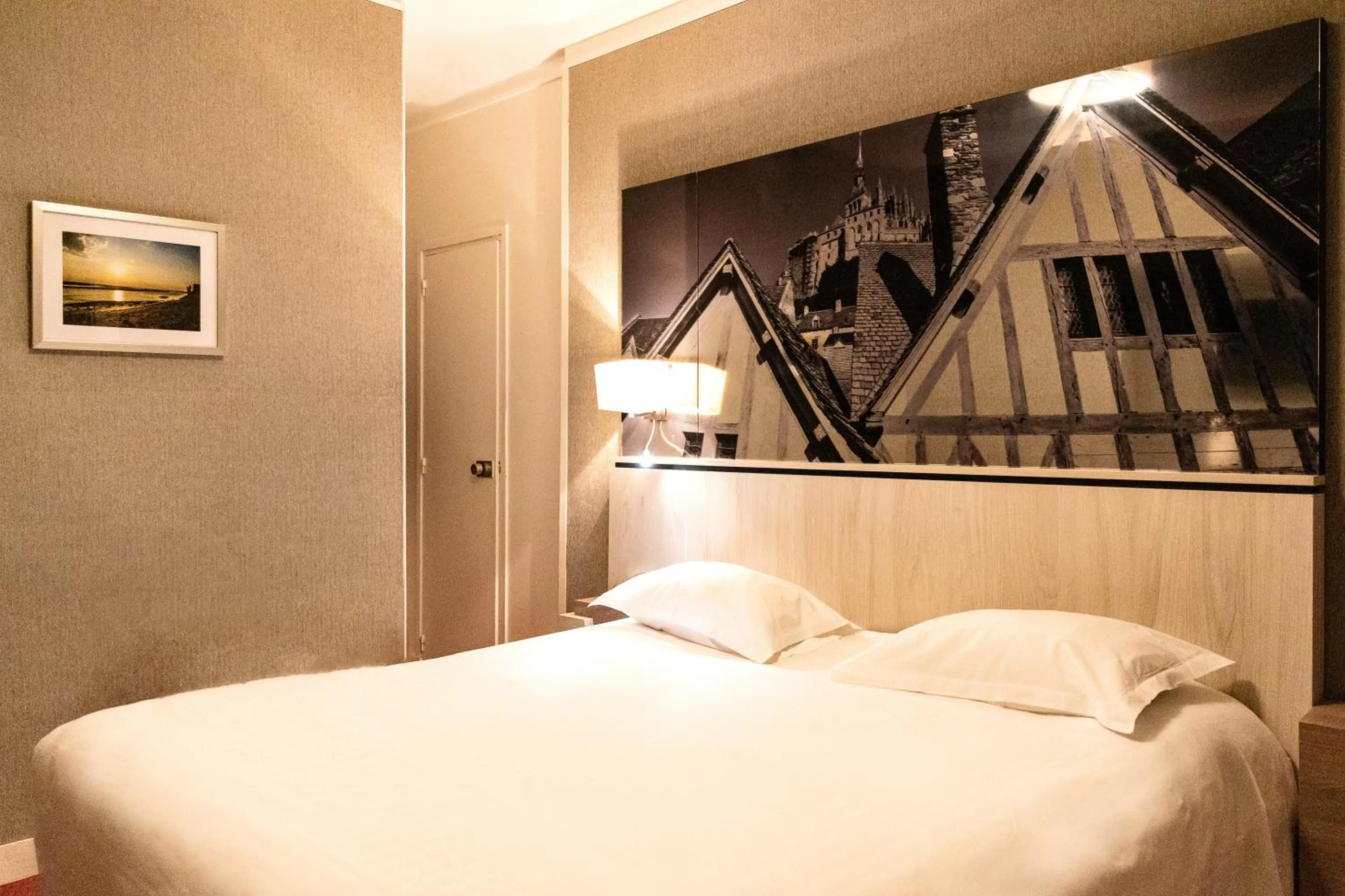 Bedroom, Bed in Les Terrasses Poulard