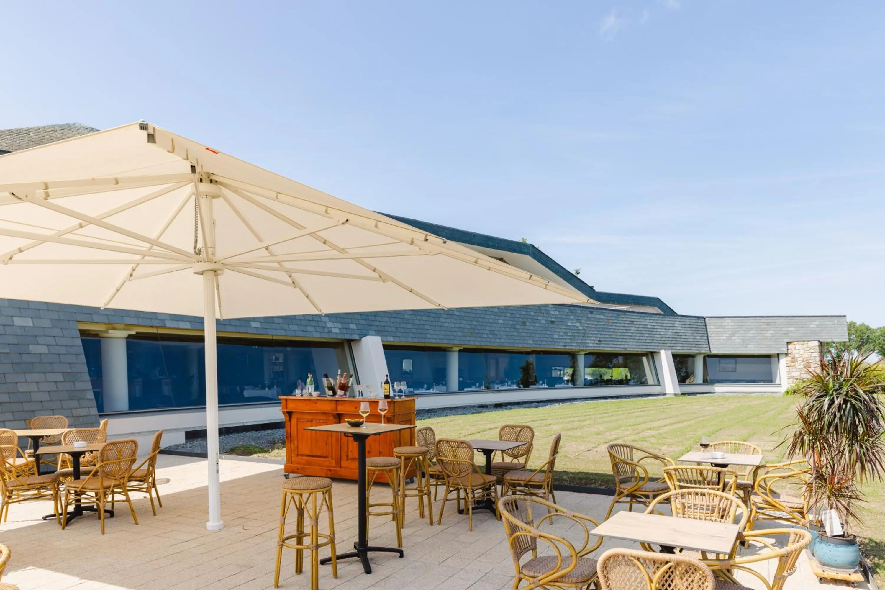 Restaurant/places to eat in Le Relais Saint Michel