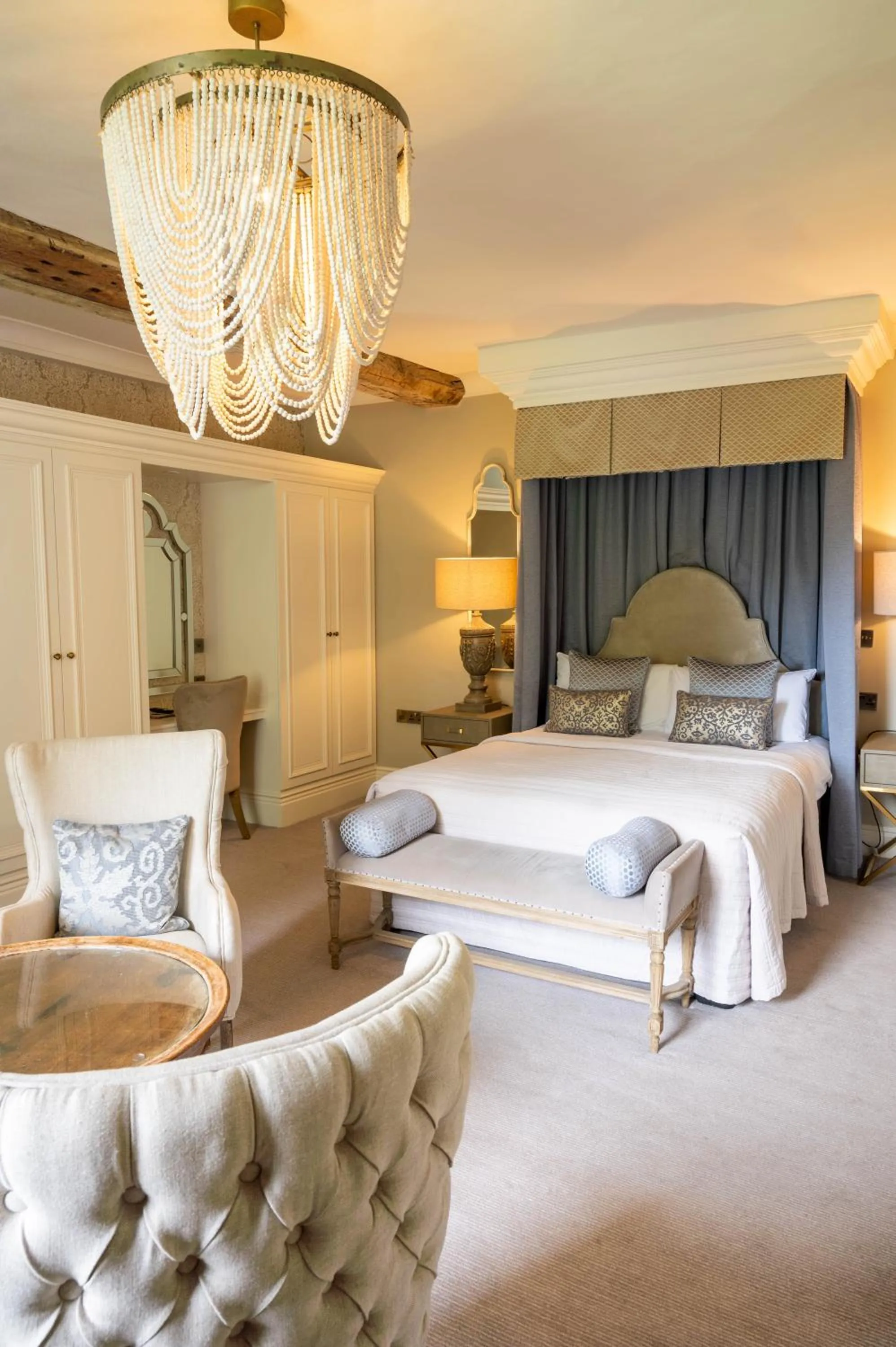 Bedroom, Bed in Manor House Hotel