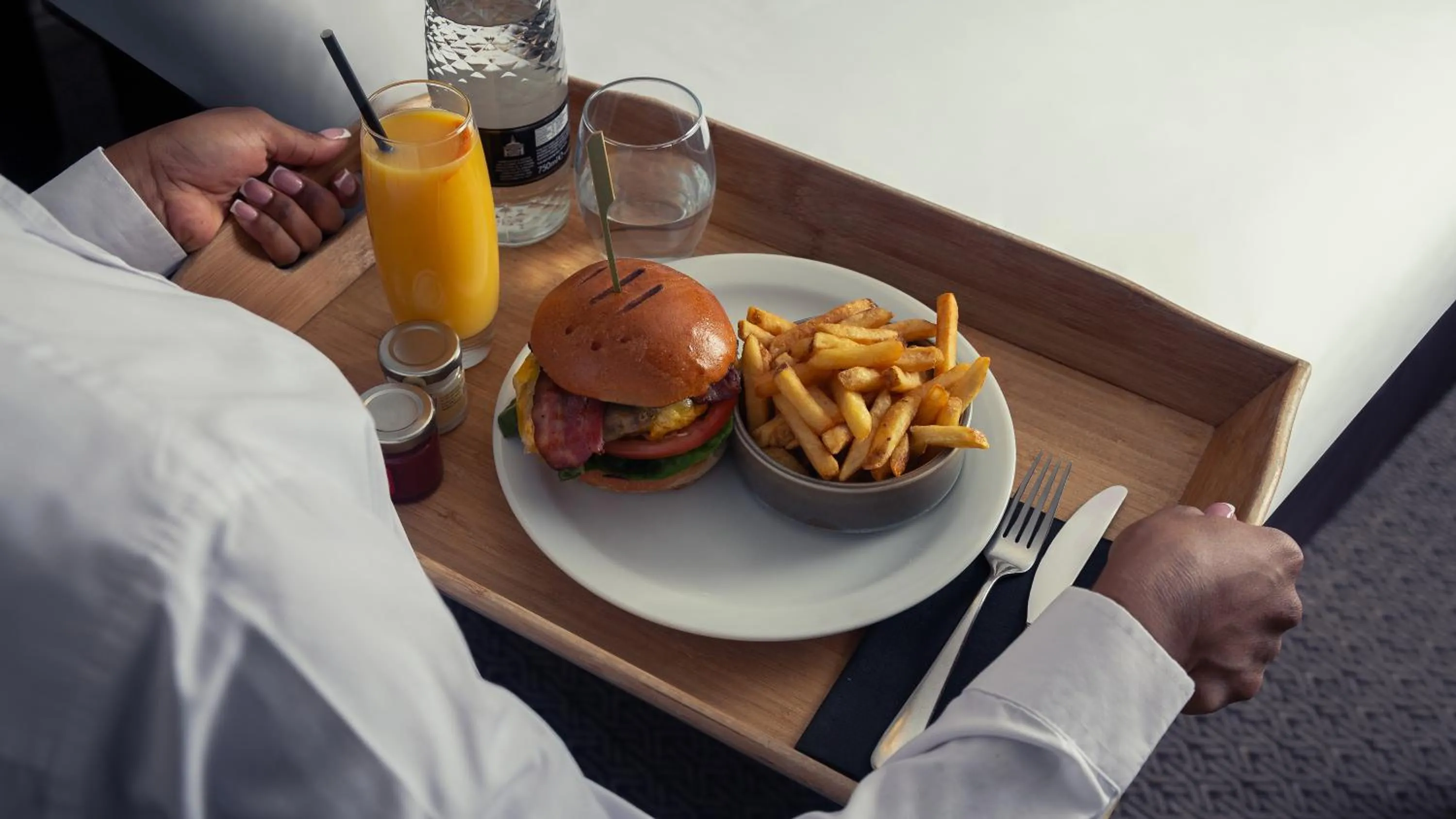 Restaurant/places to eat in Strand Palace