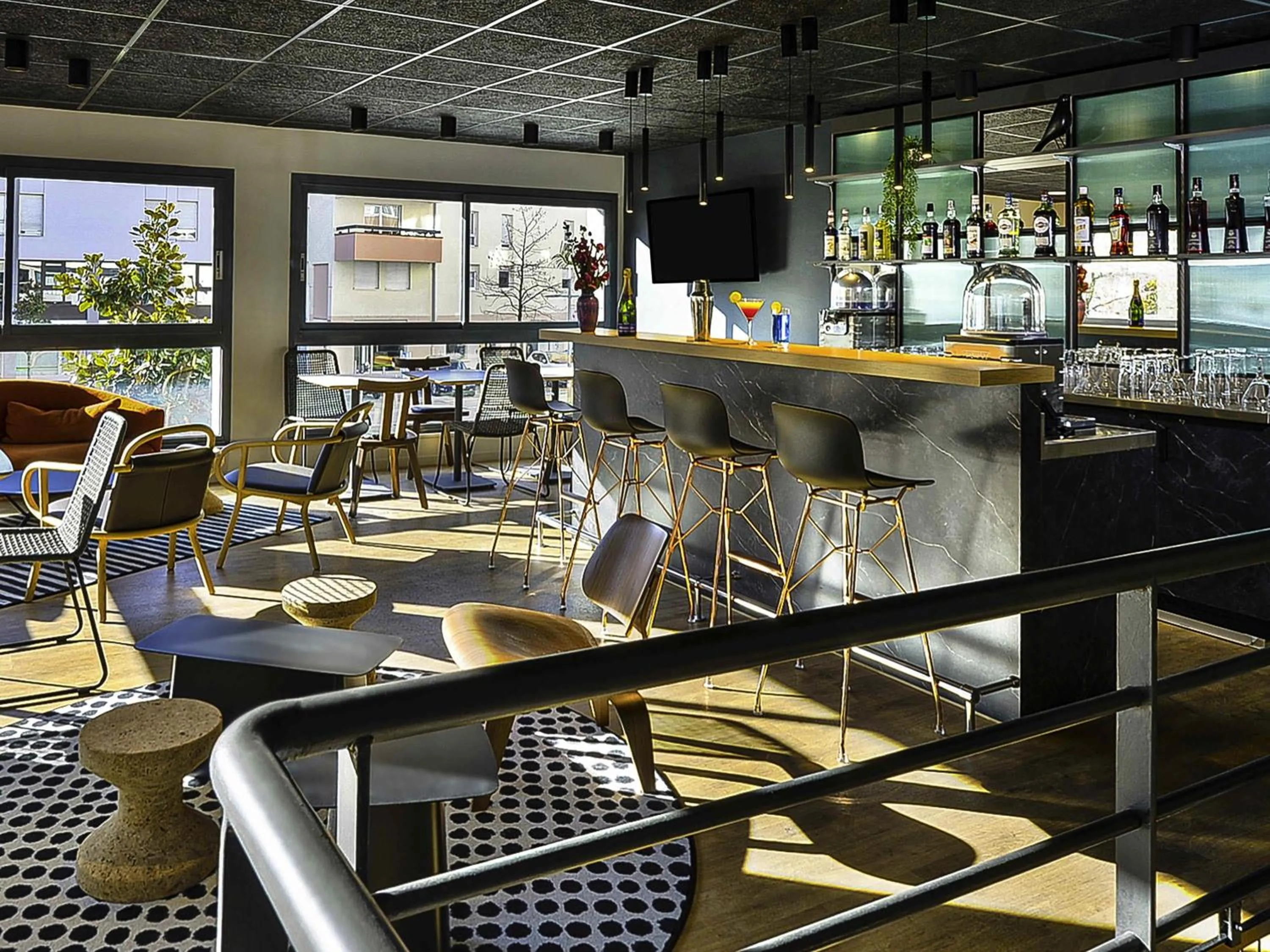 Lounge or bar in Ibis Annecy - Cran-Gevrier