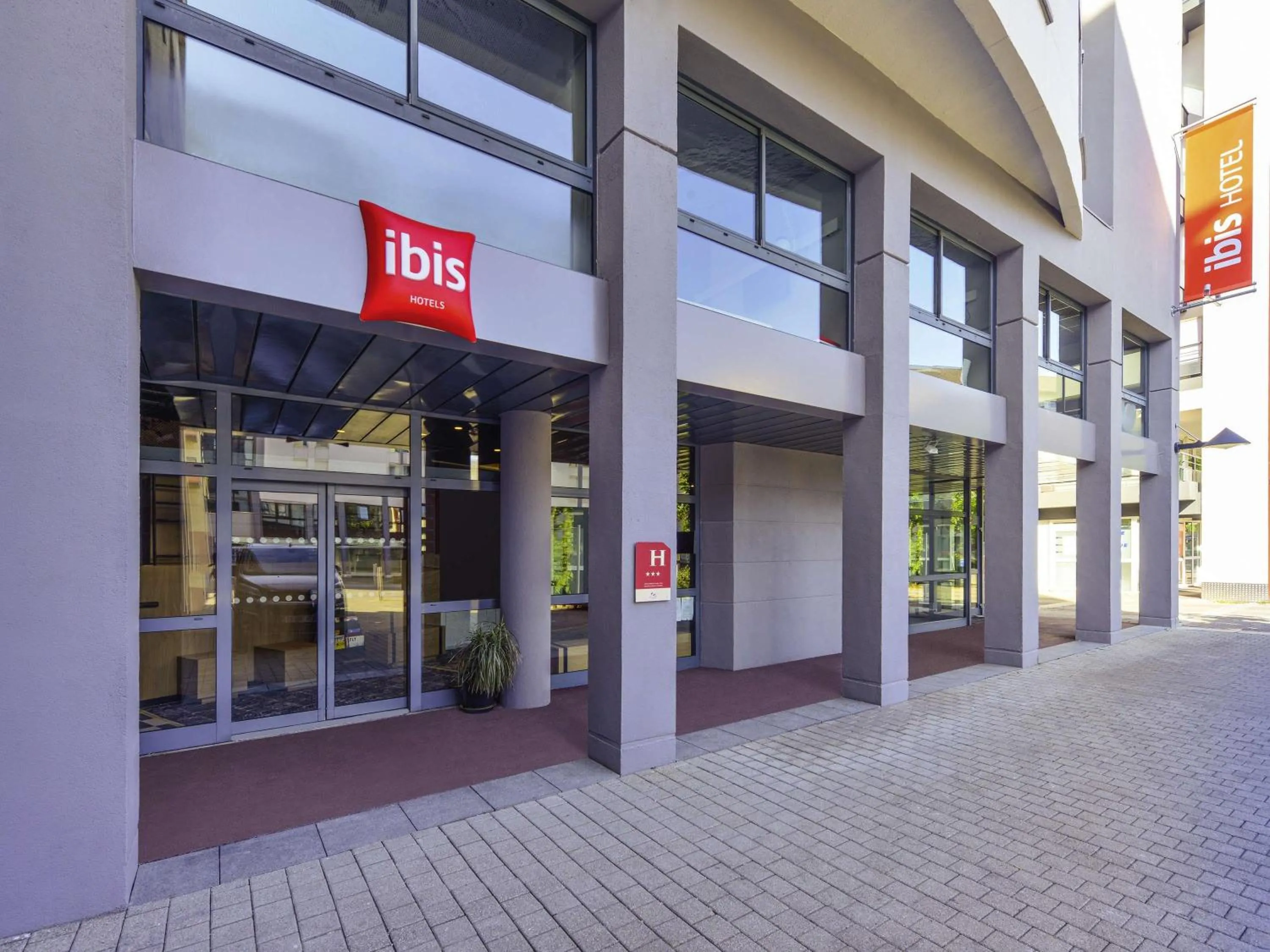 Property building in Ibis Annecy - Cran-Gevrier