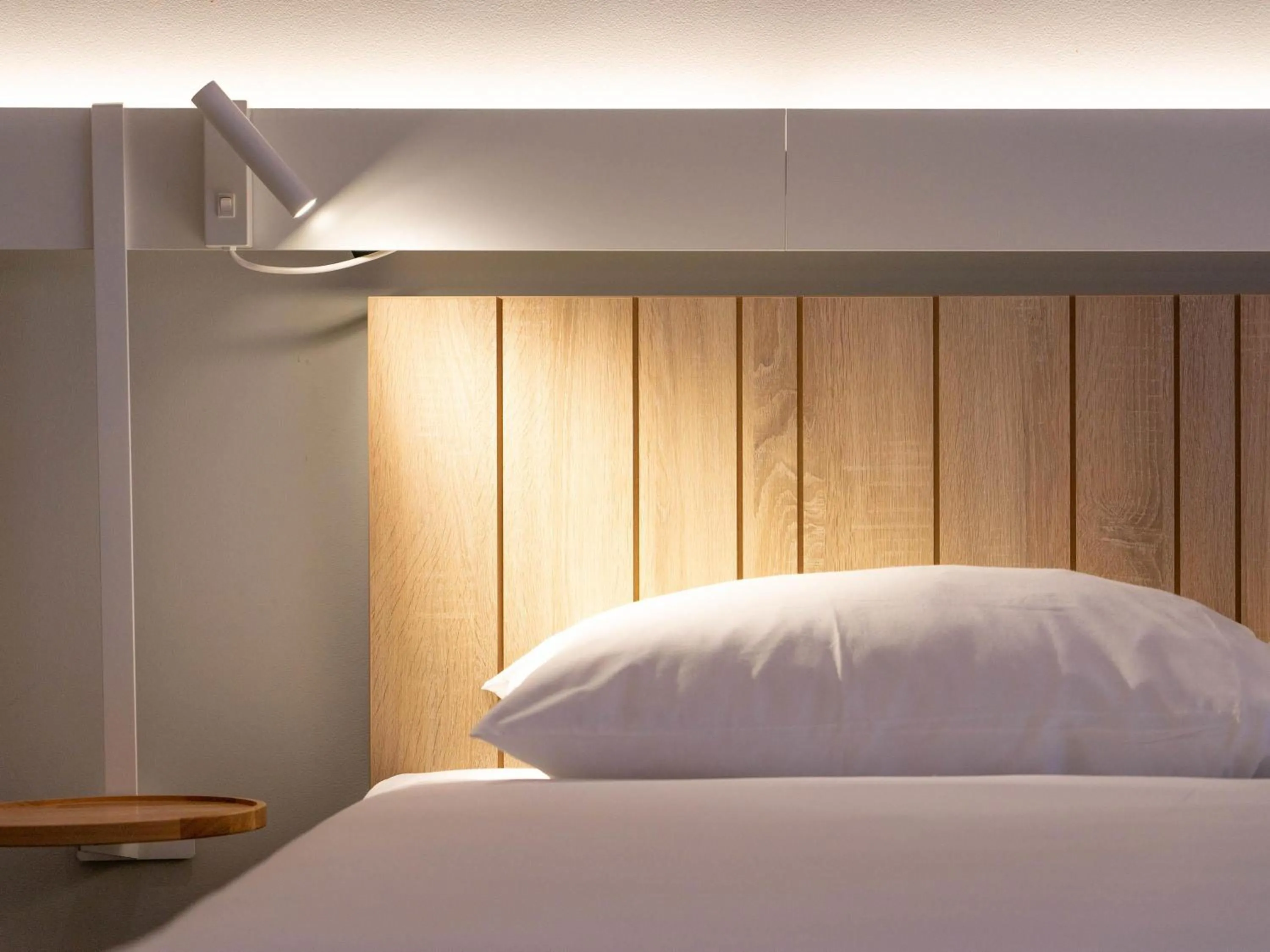 Bedroom, Bed in Ibis Annecy - Cran-Gevrier