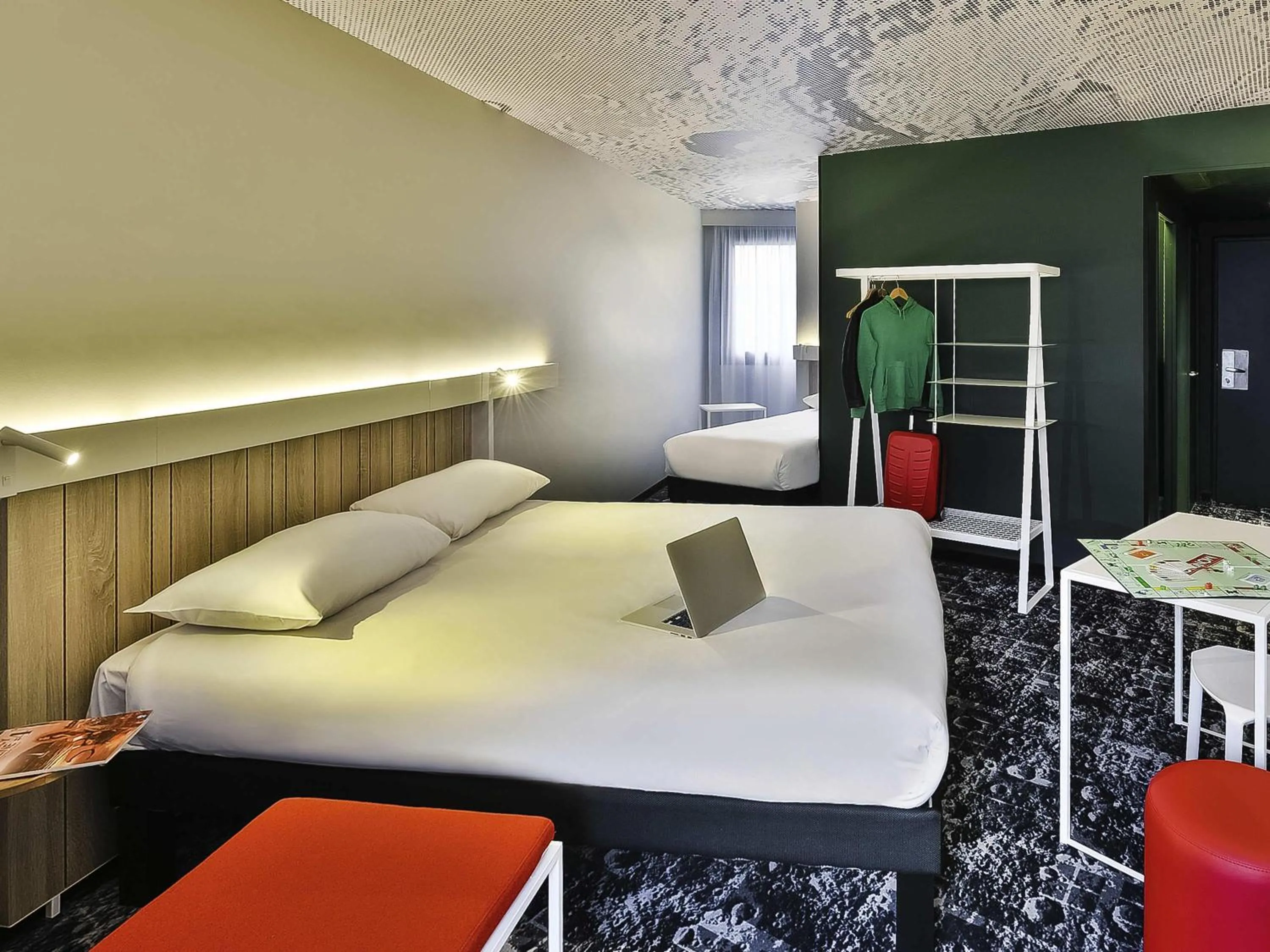 Bedroom, Bed in Ibis Annecy - Cran-Gevrier