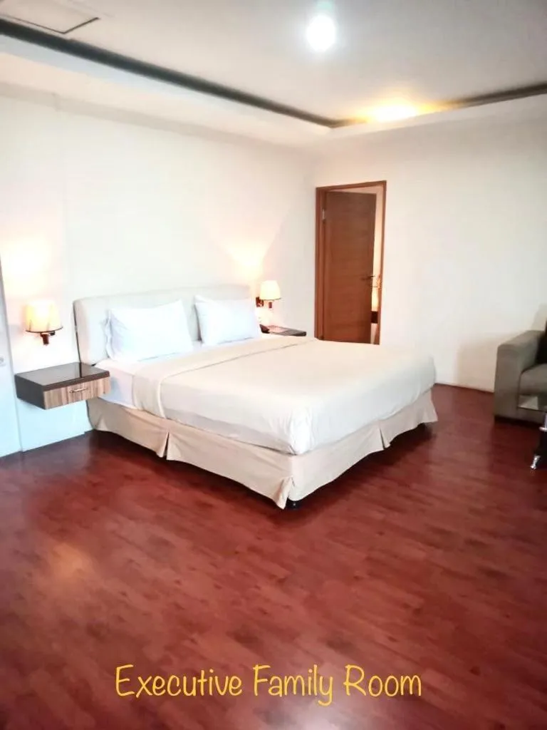Bed in Kasira Residence