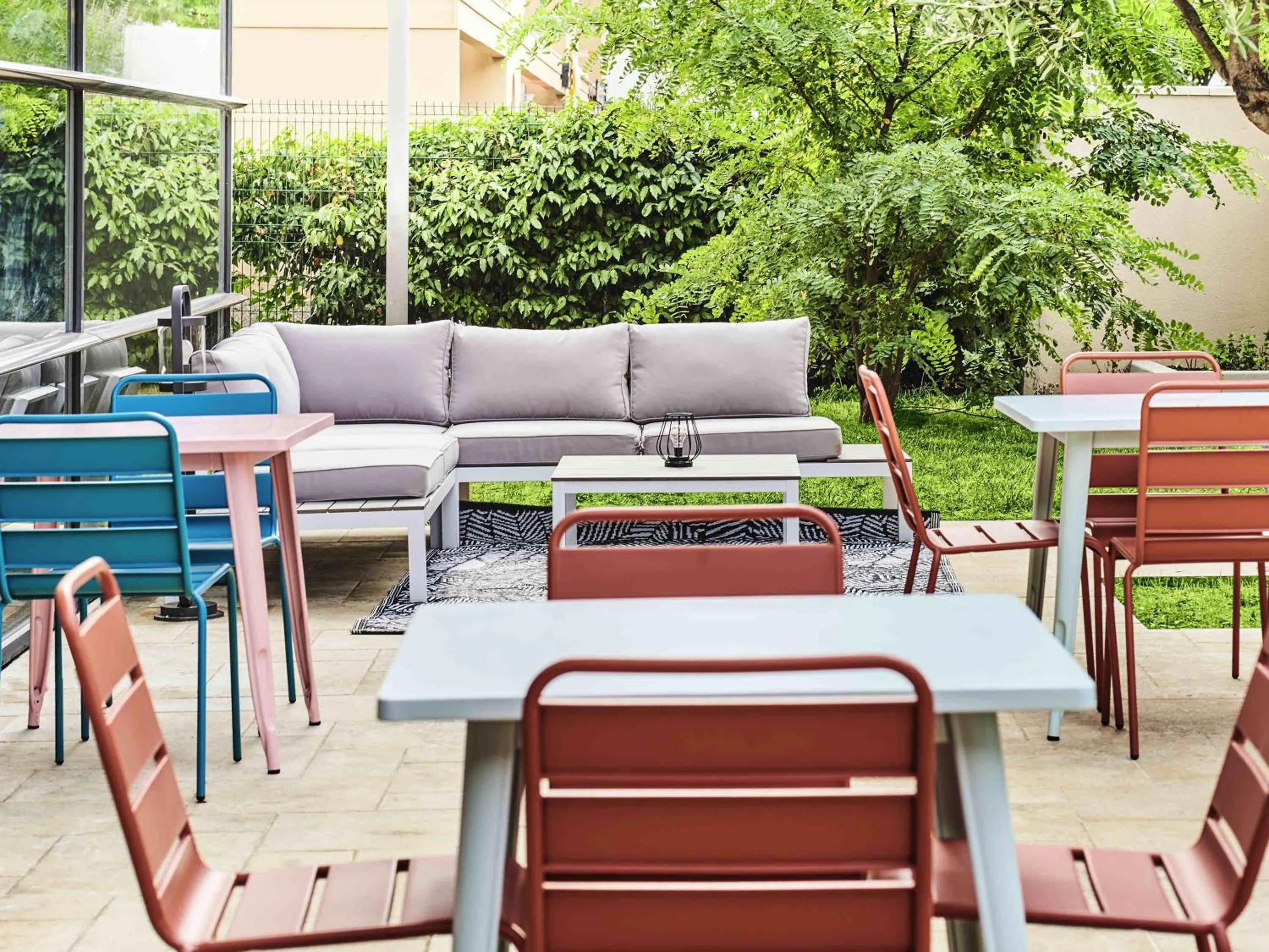 Lounge or bar in Ibis Styles Paris Gennevilliers