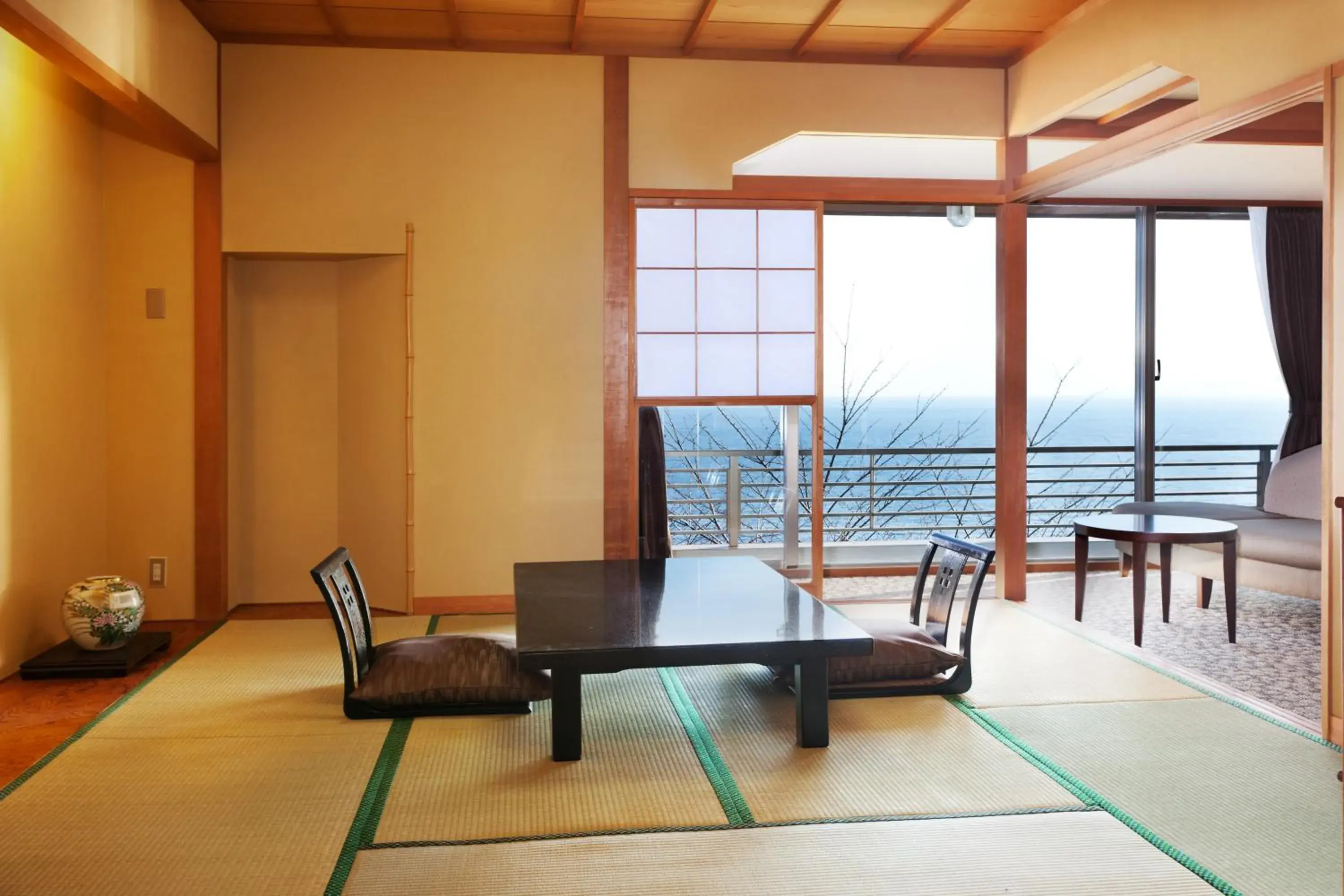 Japanese-Style Suite with Teppanyaki Course Dinner - Sea View in Kissho Caren Japanese-Style Suite with Teppanyaki Course Dinner - Sea View in Kissho Caren