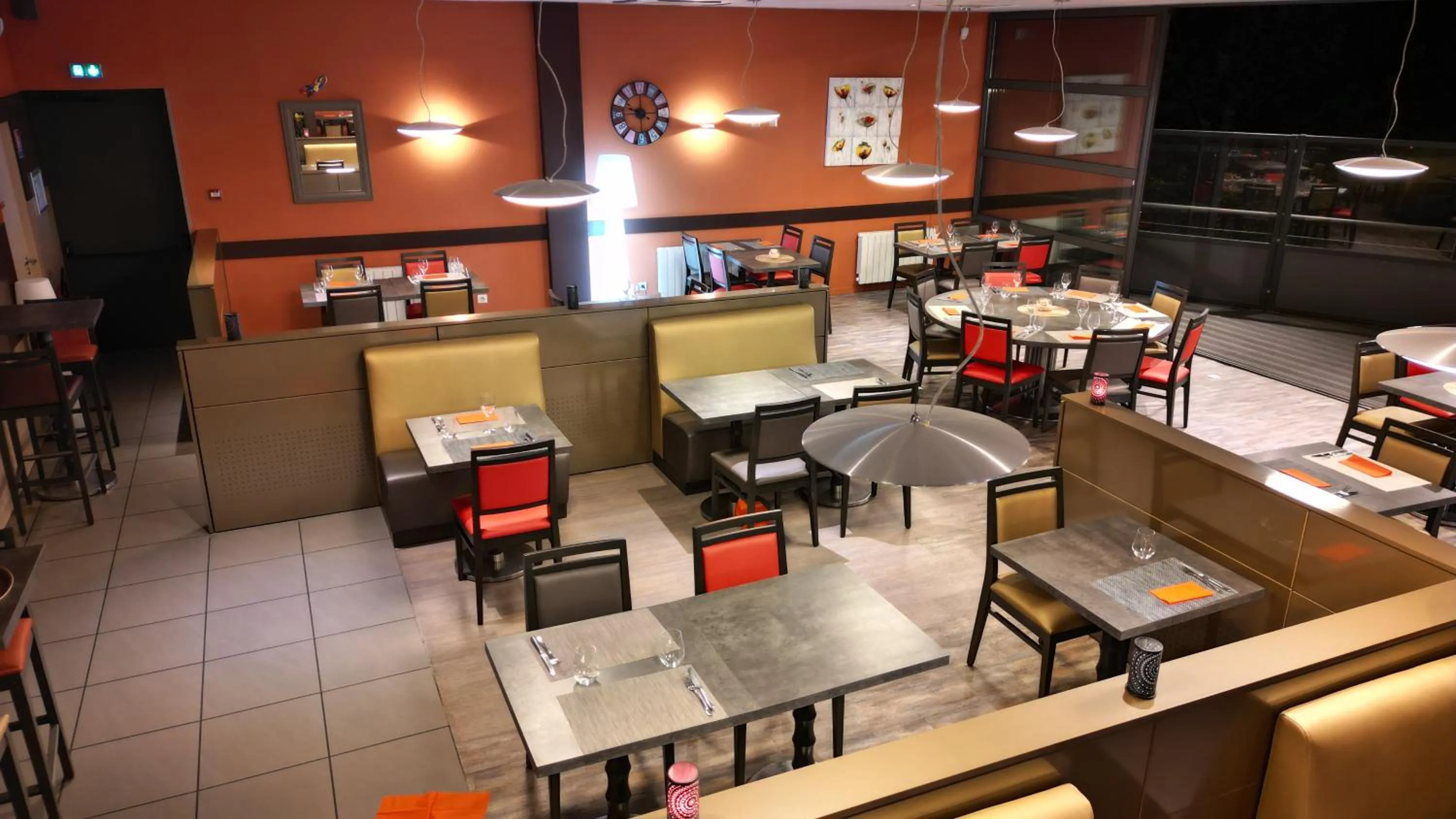 Restaurant/places to eat in Hôtel Le Kolibri