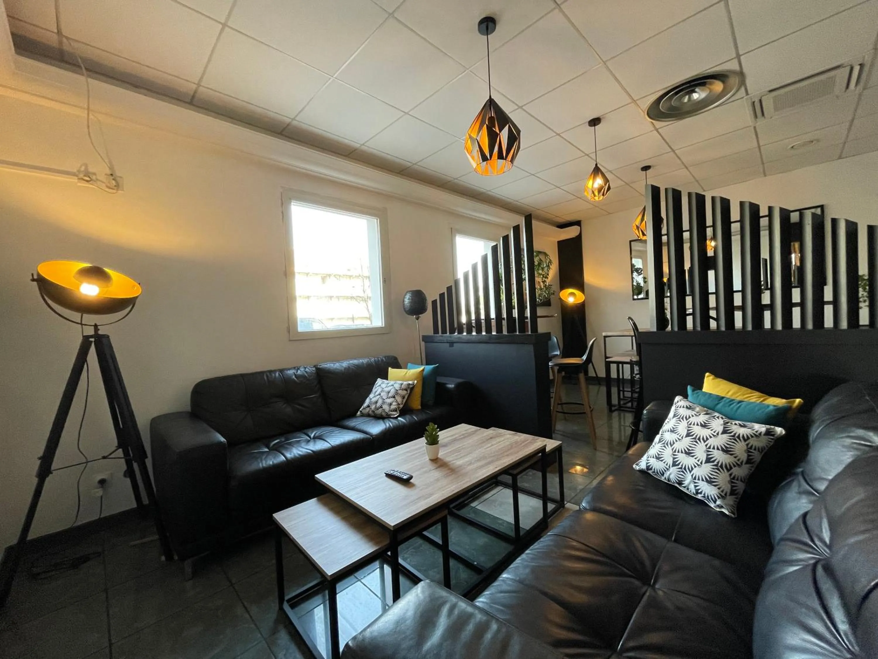 Communal lounge/ TV room in Hôtel Restaurant Kyriad Direct DIJON NORD - Zenith - Toison d'Or