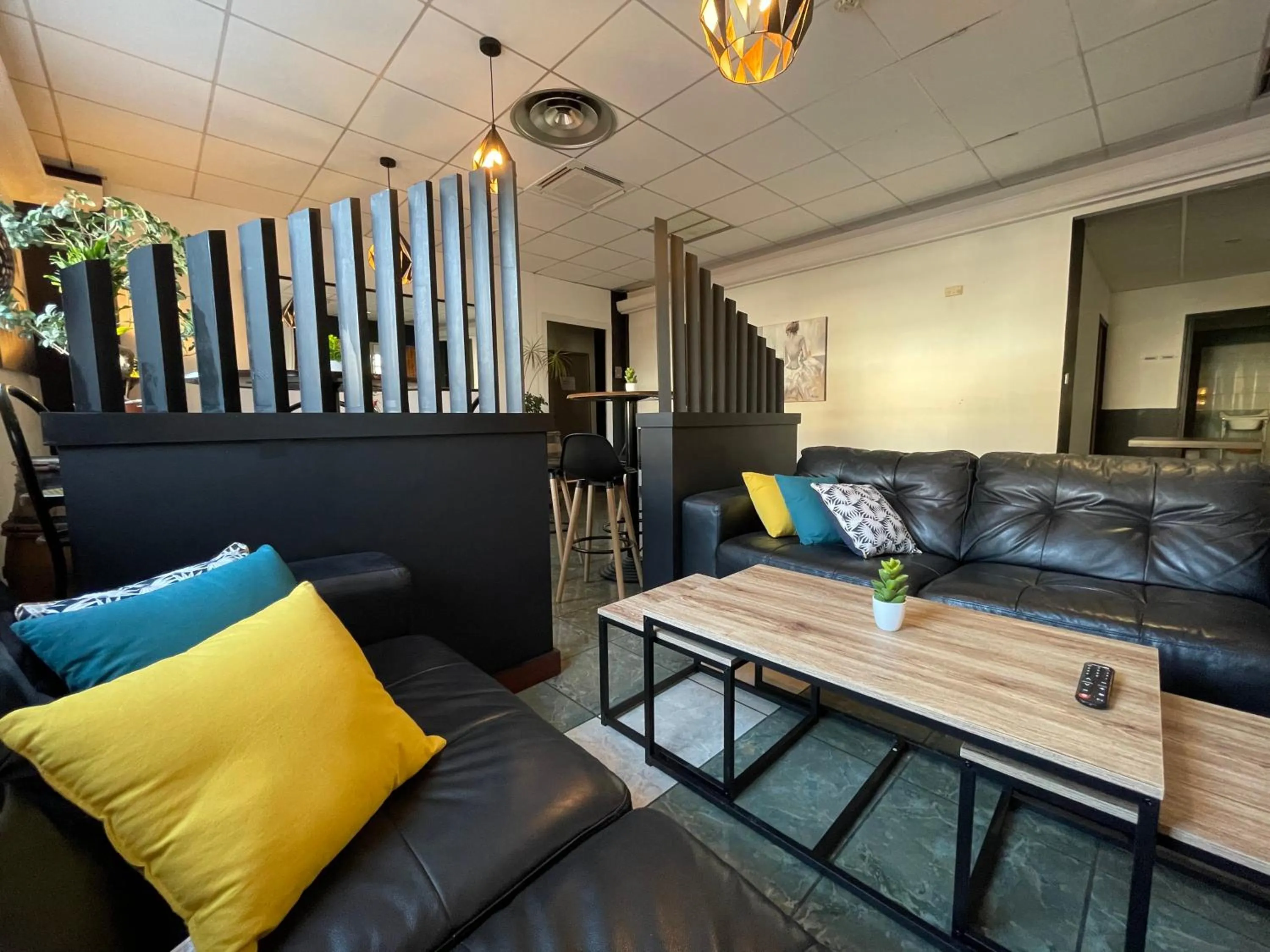 Communal lounge/ TV room in Hôtel Restaurant Kyriad Direct DIJON NORD - Zenith - Toison d'Or