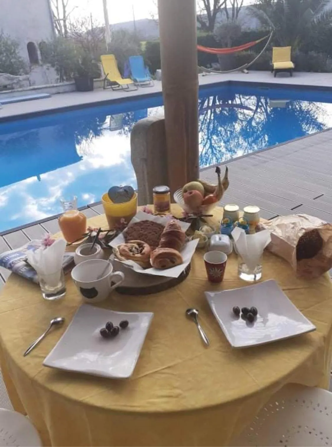 Breakfast in Bastide du Bonheur Saint Donat