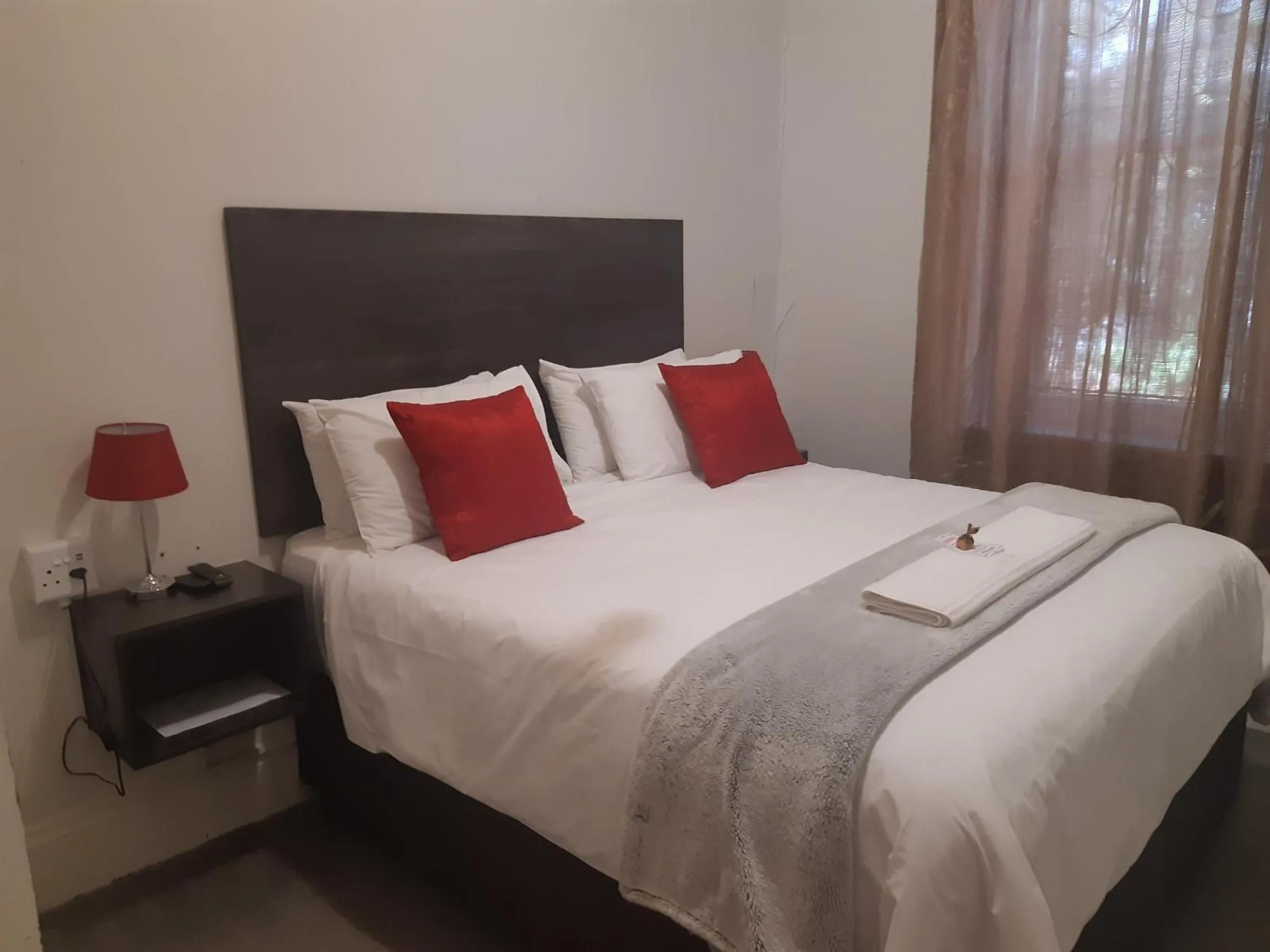 Bedroom, Bed in Lavender Lane