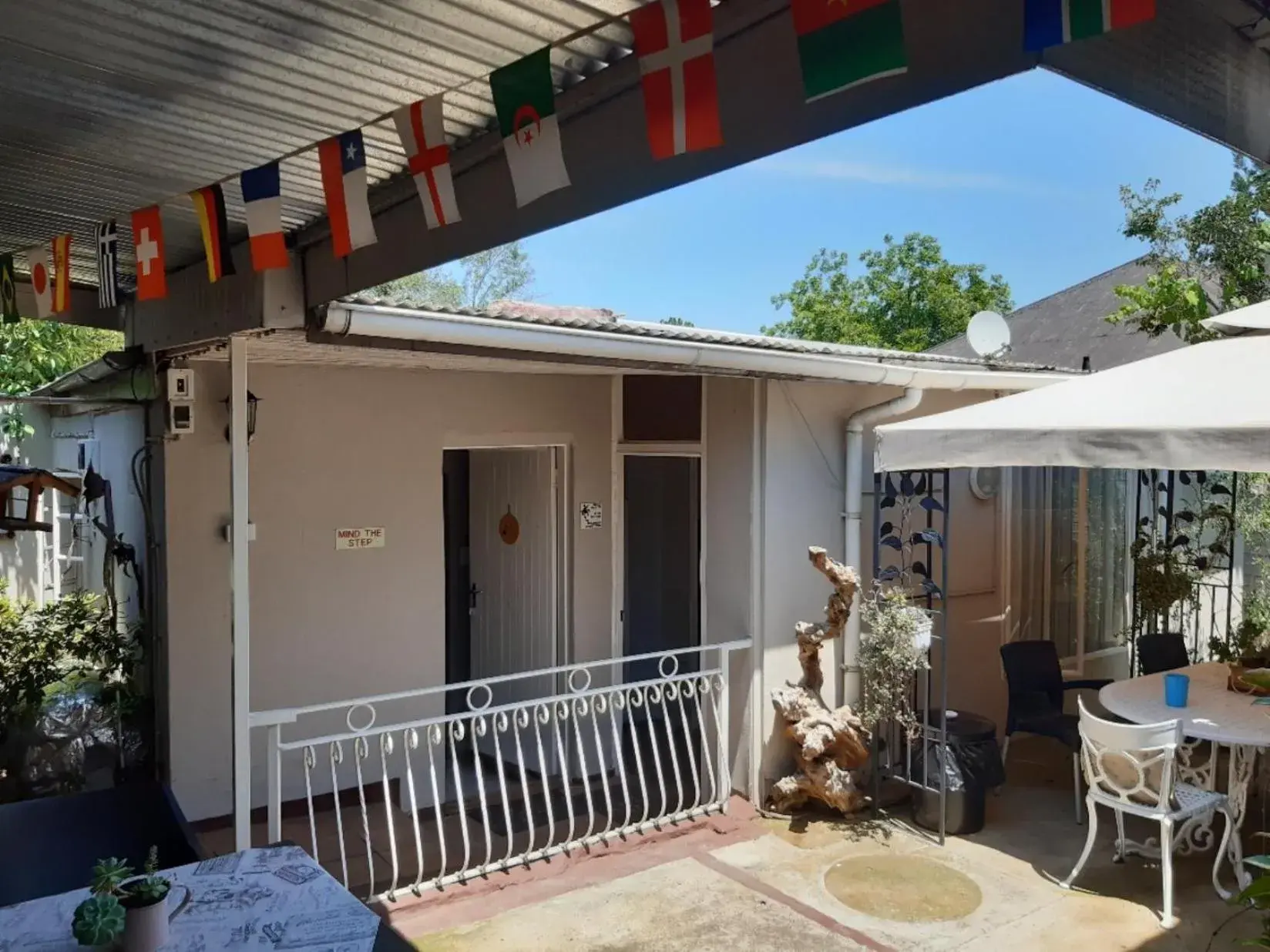 Deluxe Queen Room - single occupancy in Lavender Lane Deluxe Queen Room - single occupancy in Lavender Lane