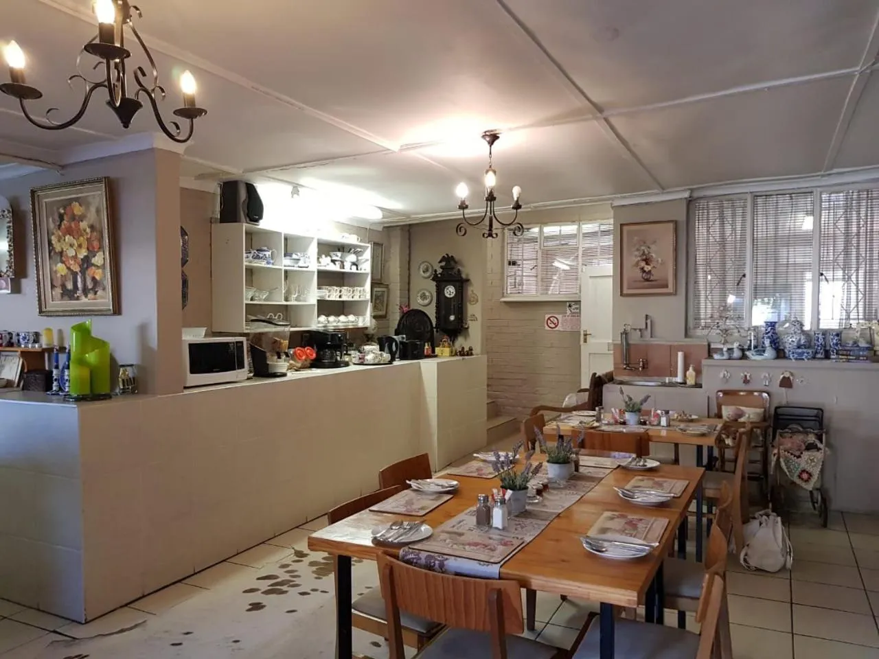 Dining area in Lavender Lane