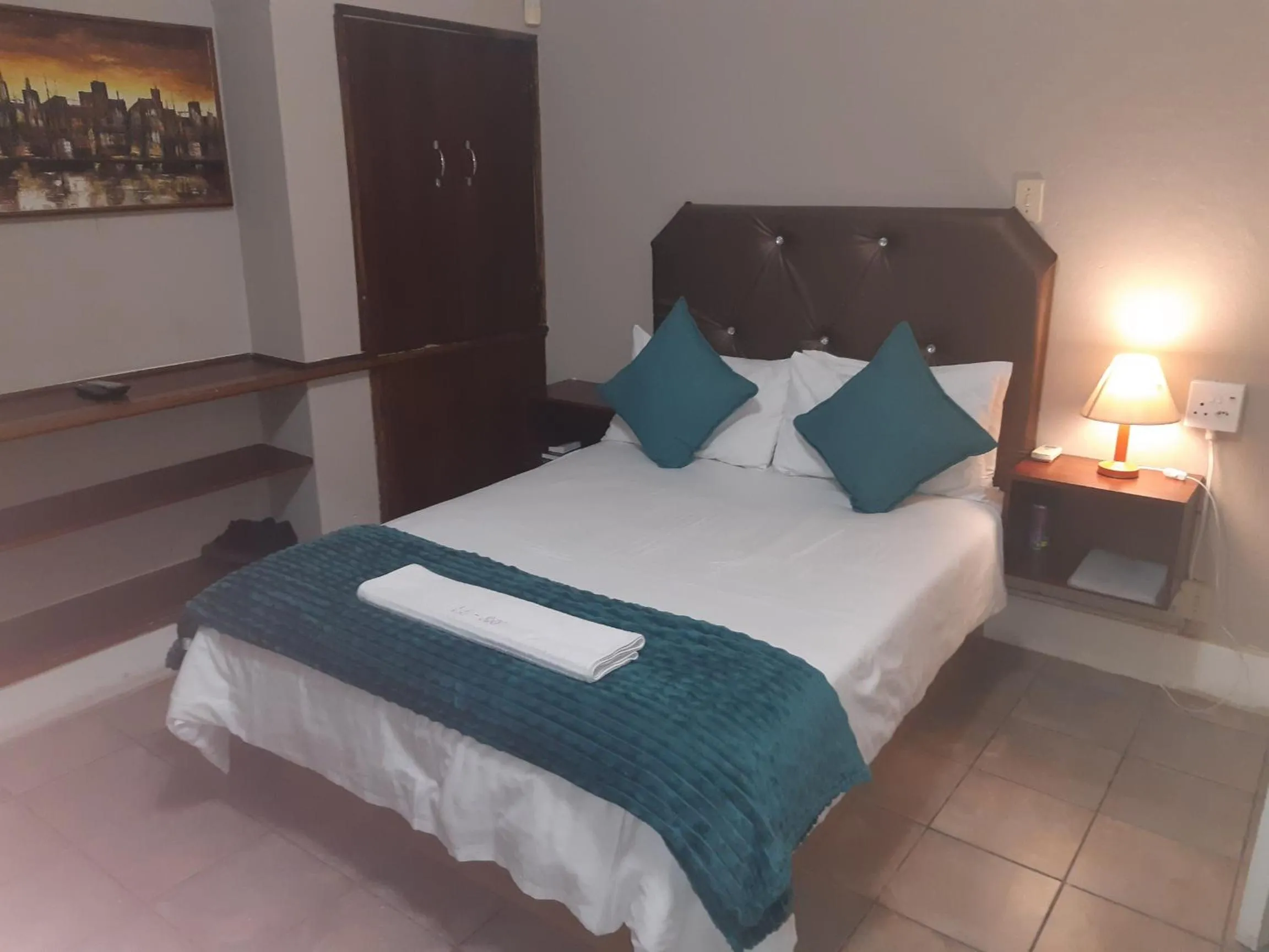 Bedroom, Bed in Lavender Lane