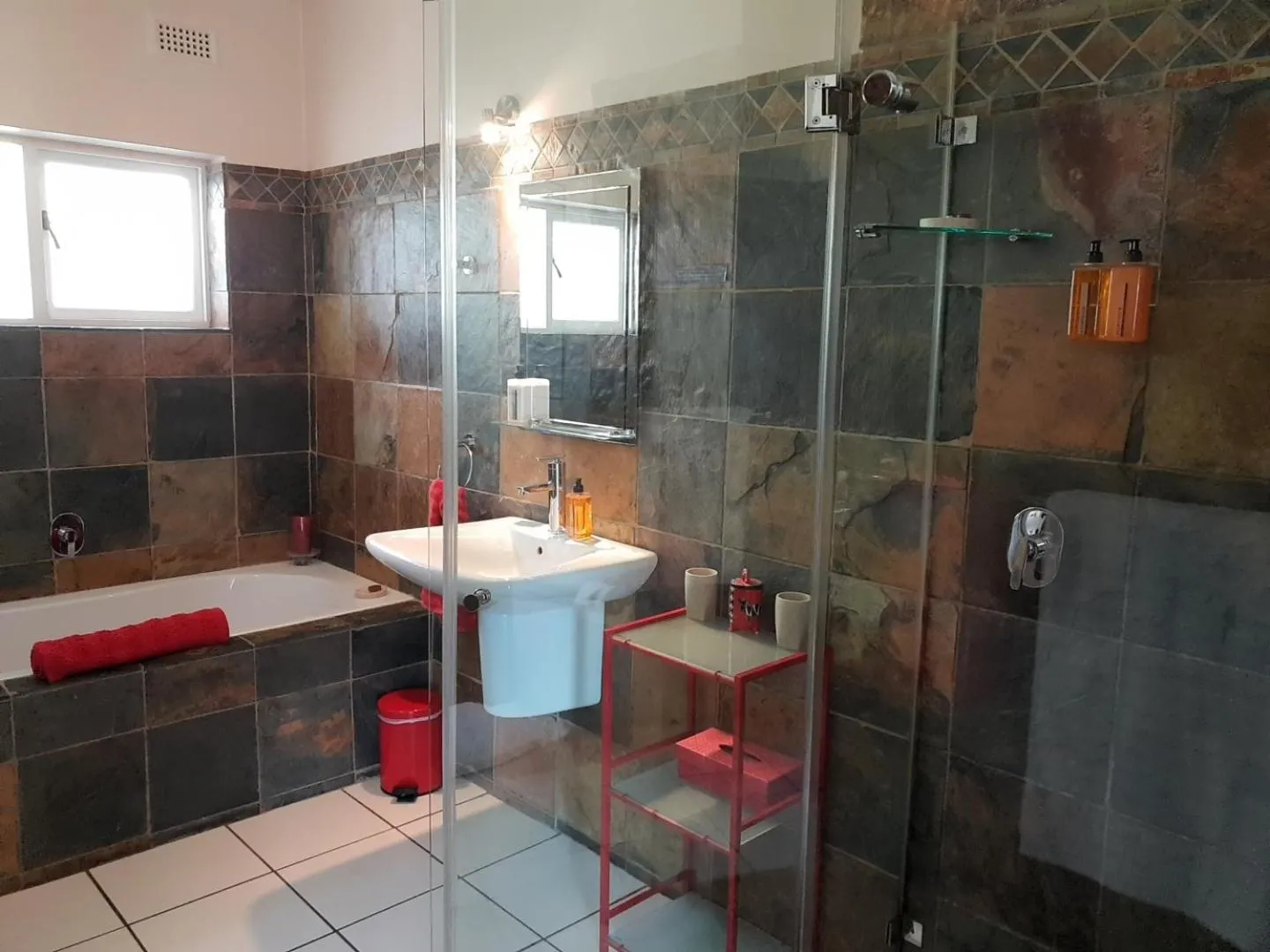 Bathroom in African Breeze Guesthouse