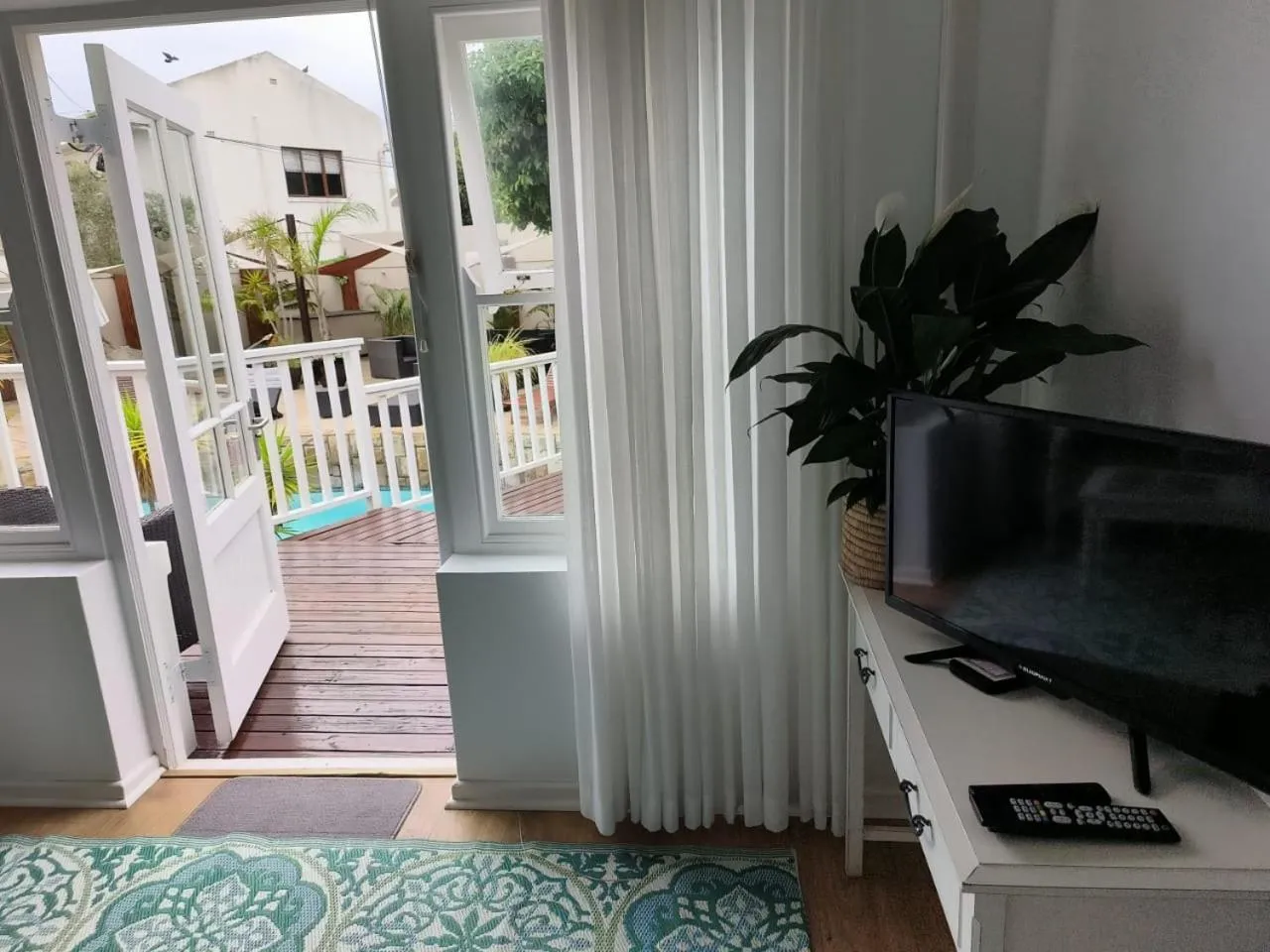 TV and multimedia in African Breeze Guesthouse