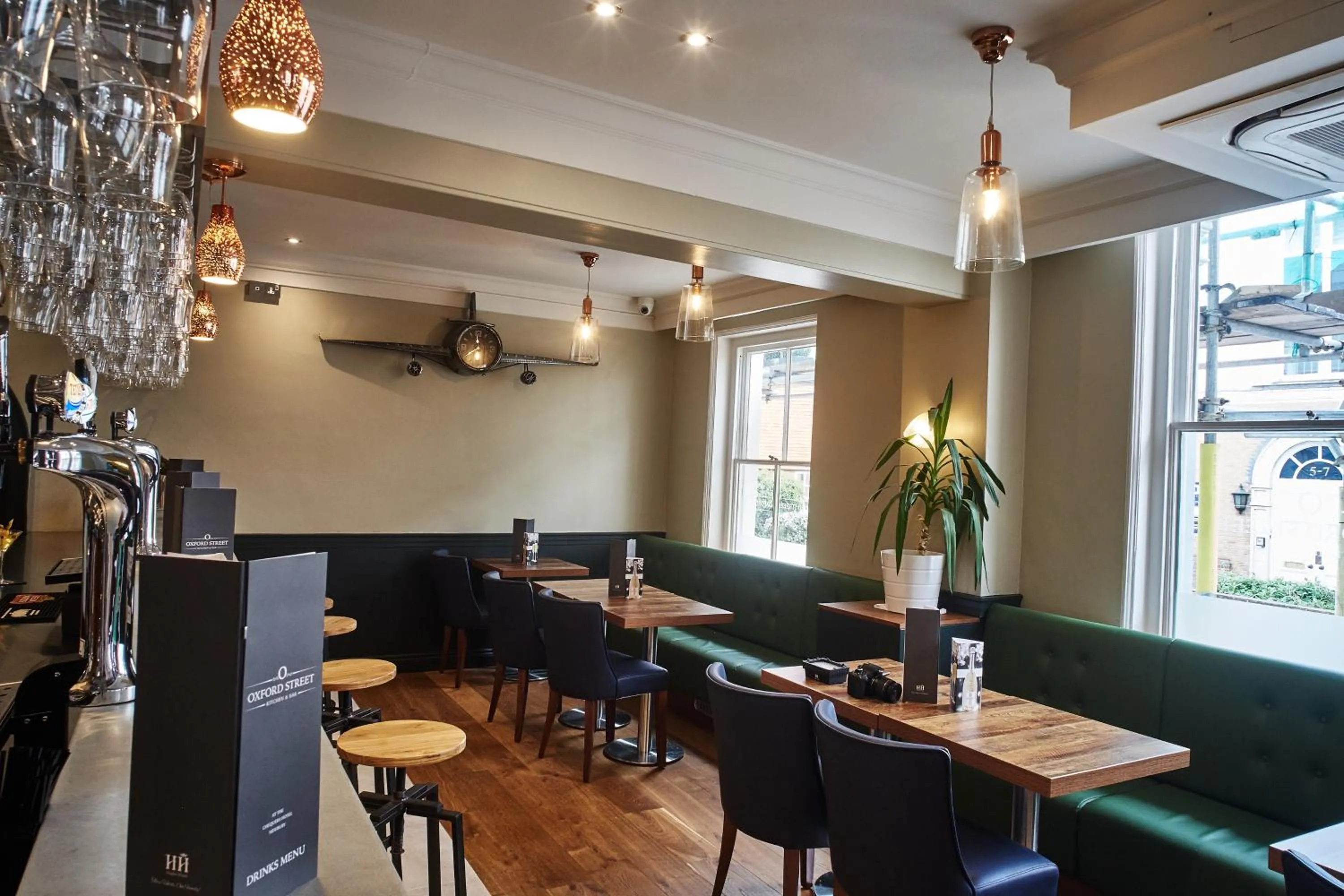 Restaurant/places to eat in The Chequers Hotel