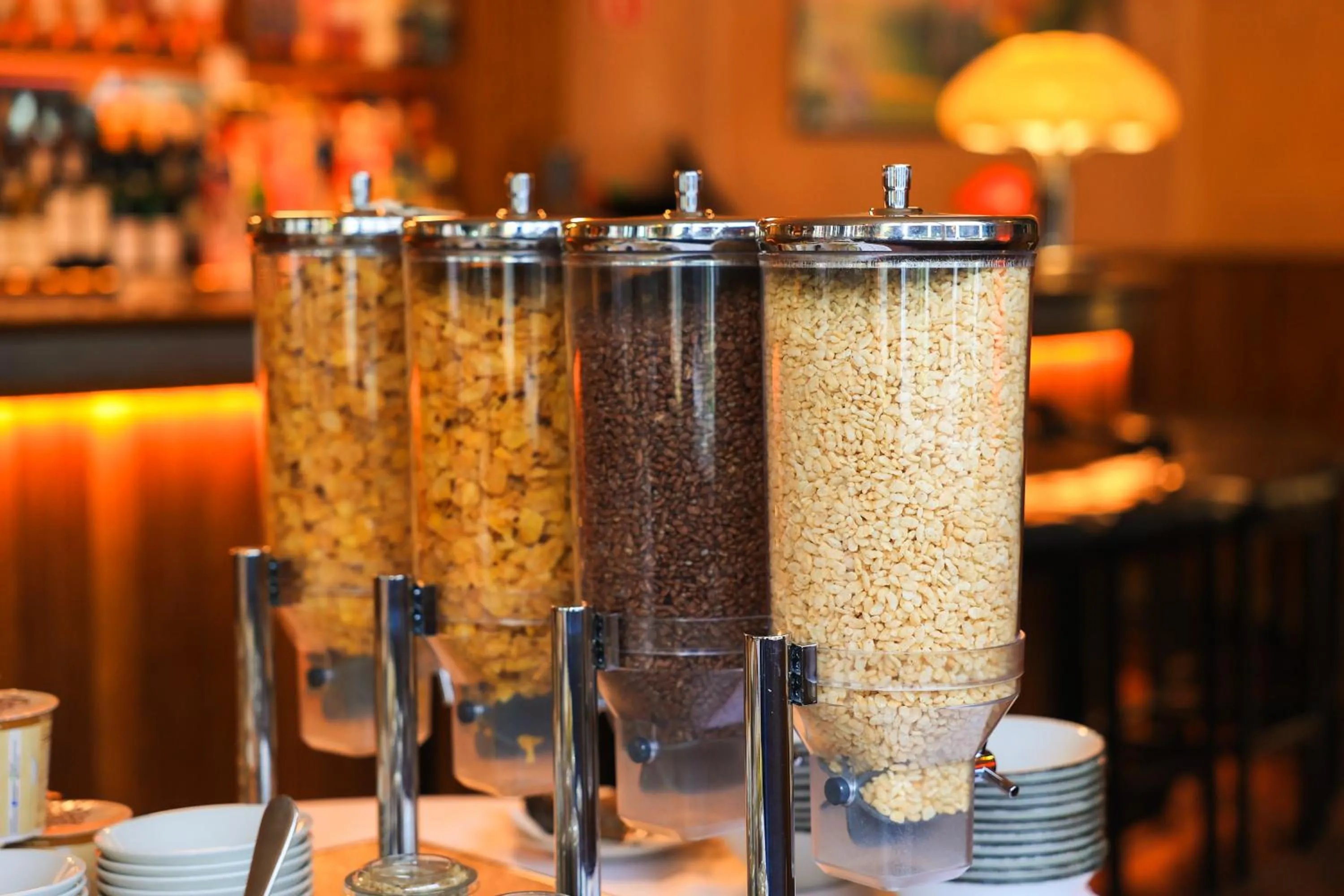 Restaurant/places to eat in Drury Court Hotel