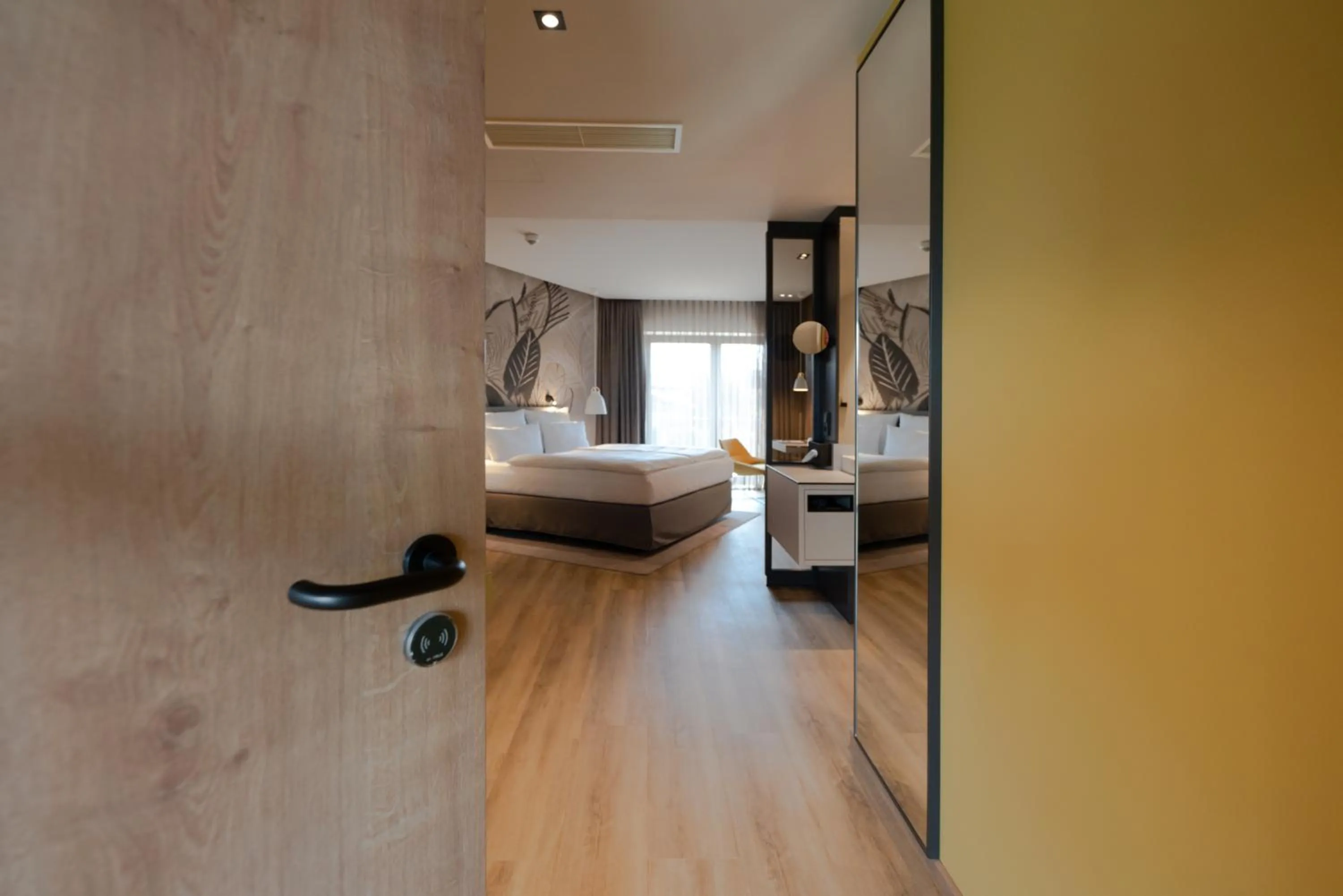 Bedroom, Bed in Thöles Hotel Bücken