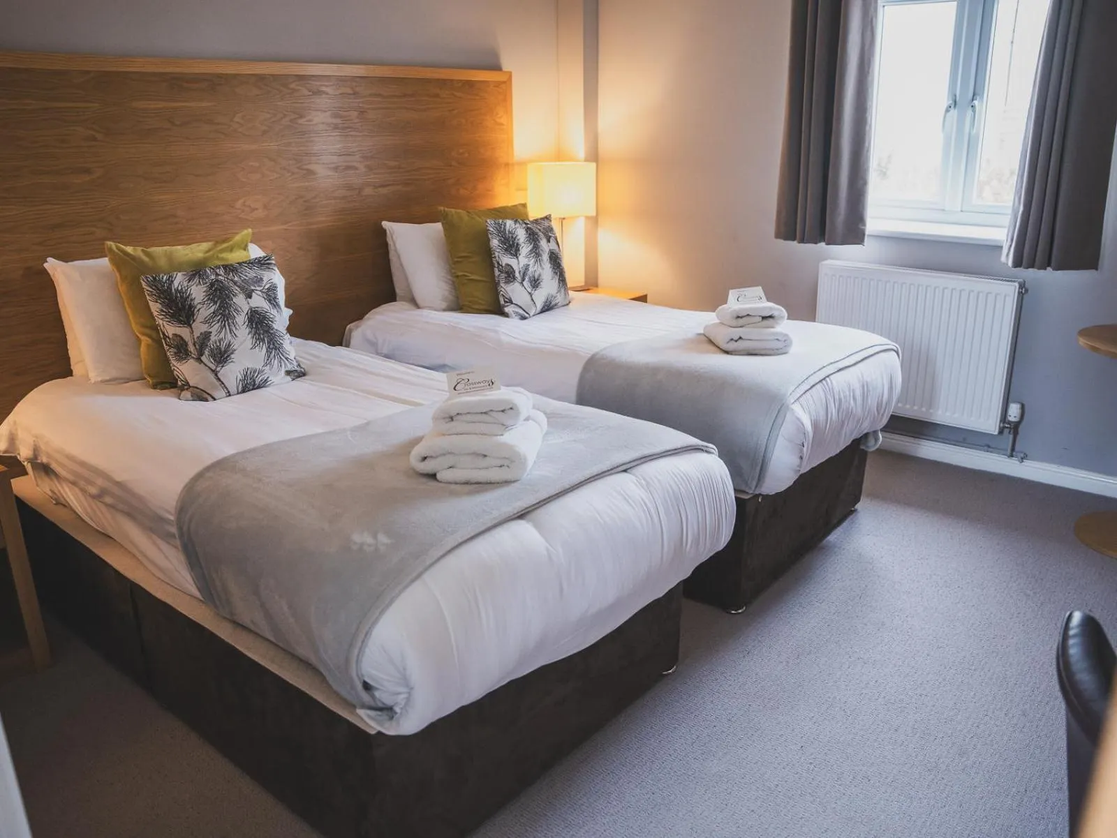 Photo of the whole room, Bed in Crossways